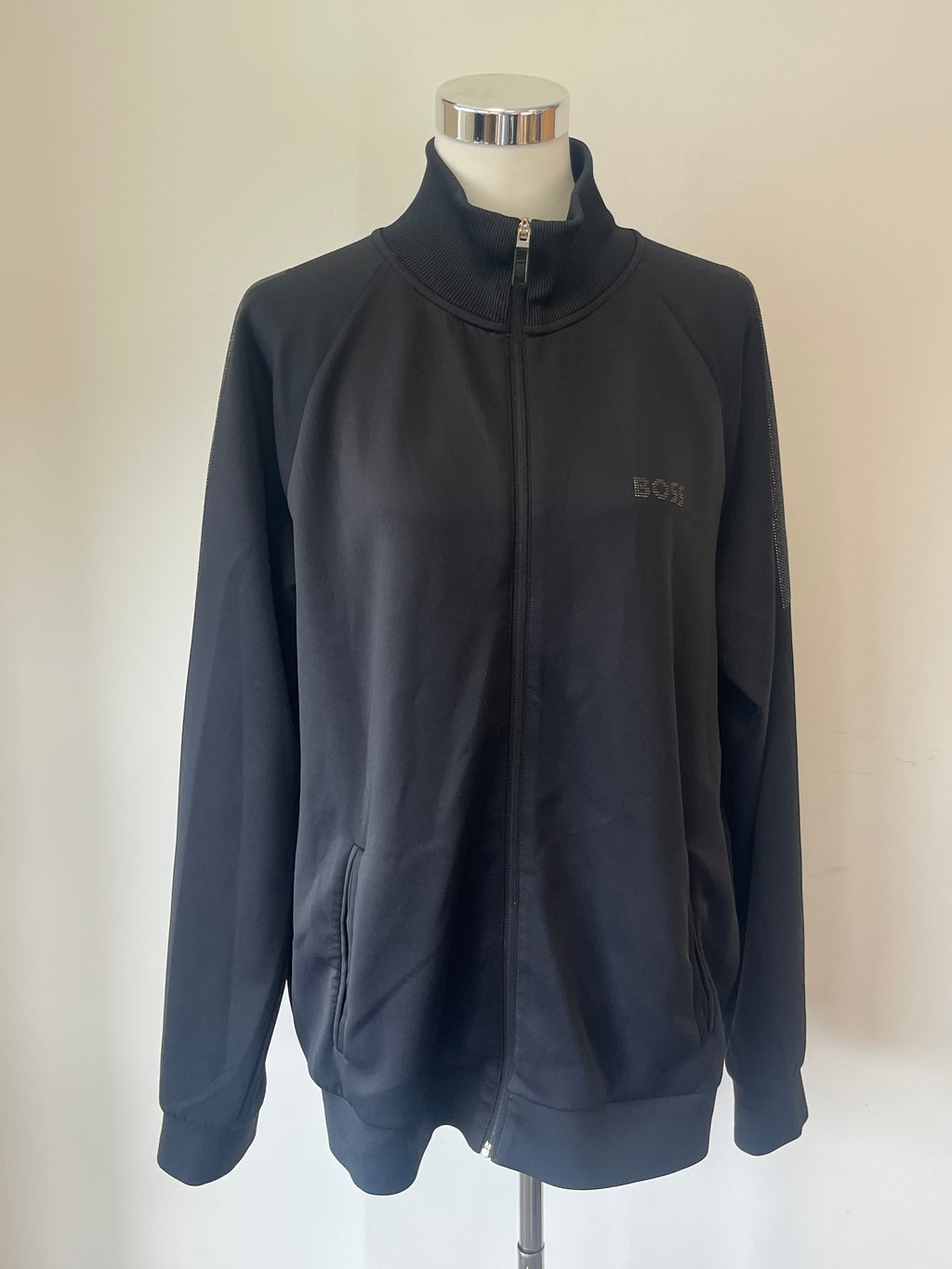 BOSS Athleisure Trainingsanzug Größe M – Schwarz, guter Zustand