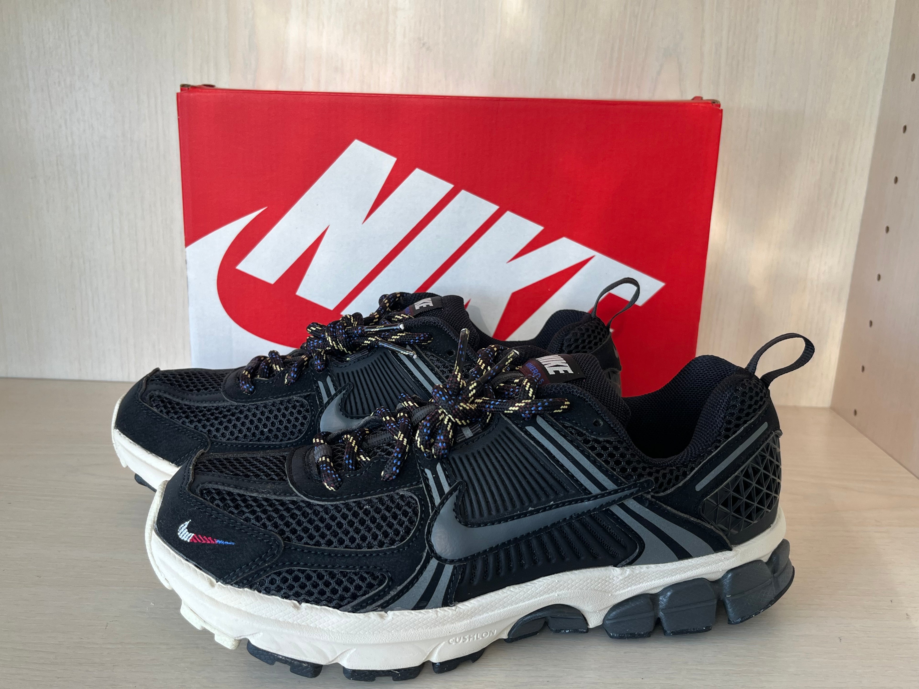 Nike Vomero 5 EE (GS) Schwarz/Anthrazit Größe EU 40 Neu