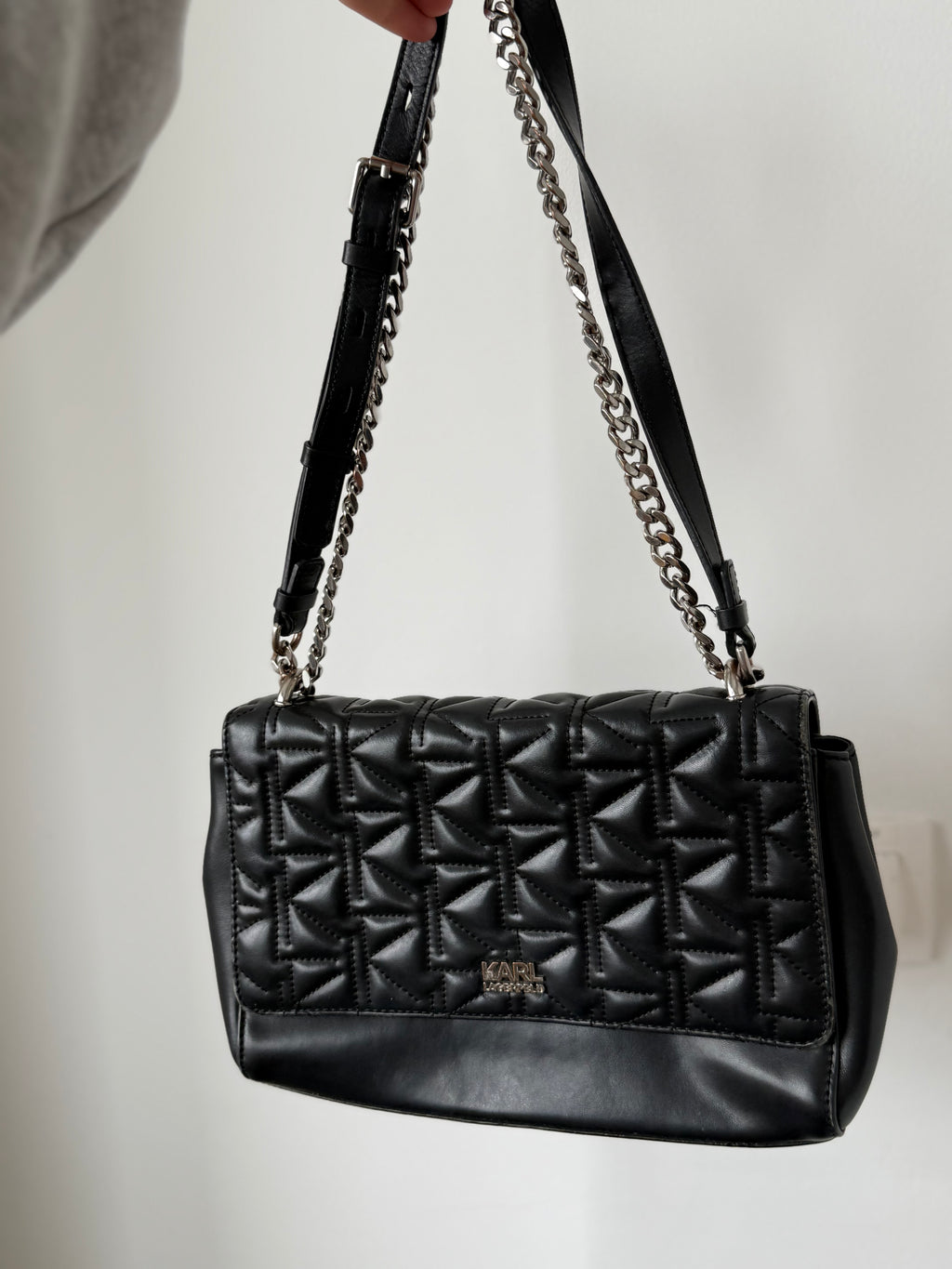 Karl Lagerfeld K/Kuilted Leder Tasche Schwarz, Kette & Schulterriemen, Gut