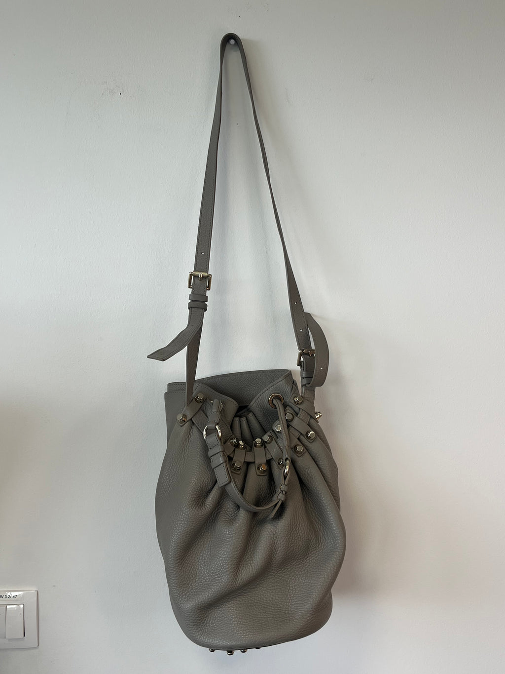 Alexander Wang Diego Bucket Bag Grau „Cement“ | Silber | Sehr guter Zustand | Dustbag