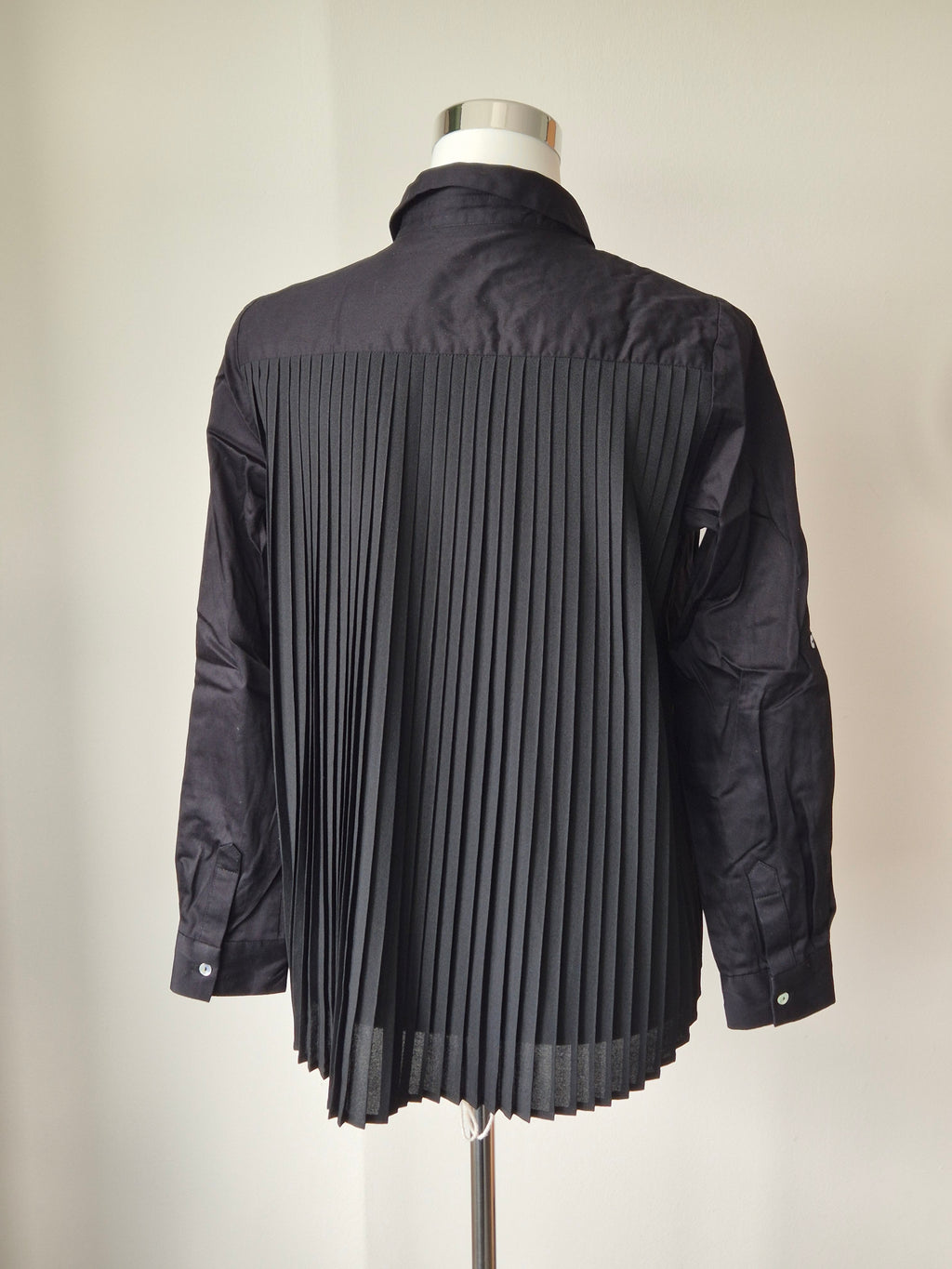 Smith & Soul Bluse S – Schwarz, Plissee-Saum, 100% Baumwolle, guter Zustand