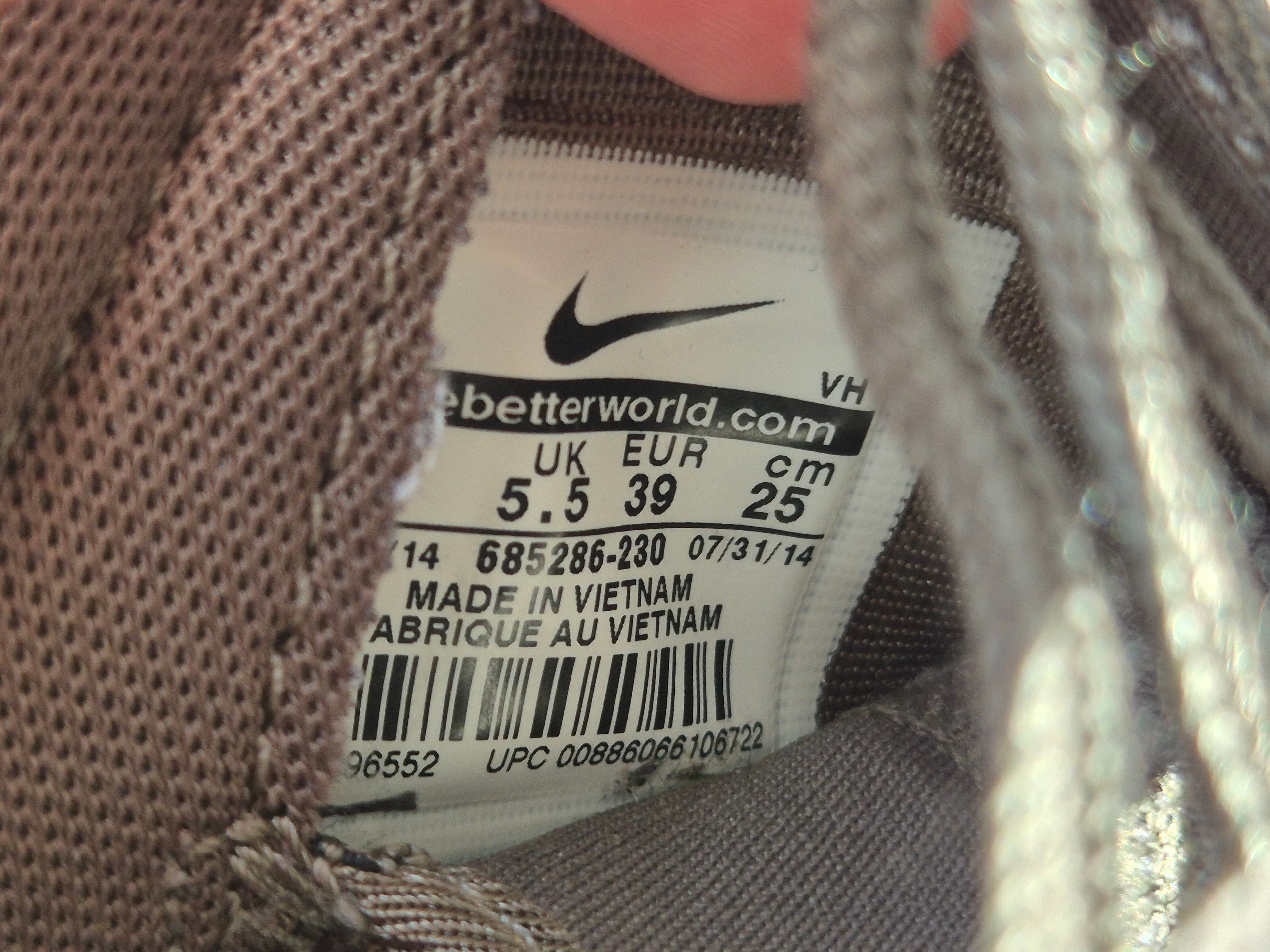 Nike Roshe Run Winter Dark Dune/Light Bone EU 39 Normal Use