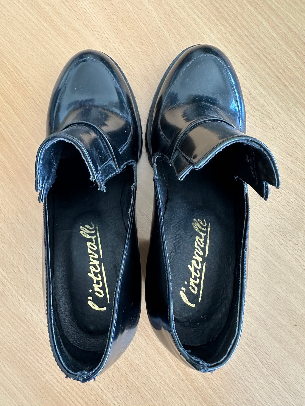 L’intervalle Loafer mit Absatz, Leder, Schwarz, Gr. 39, sehr guter Zustand