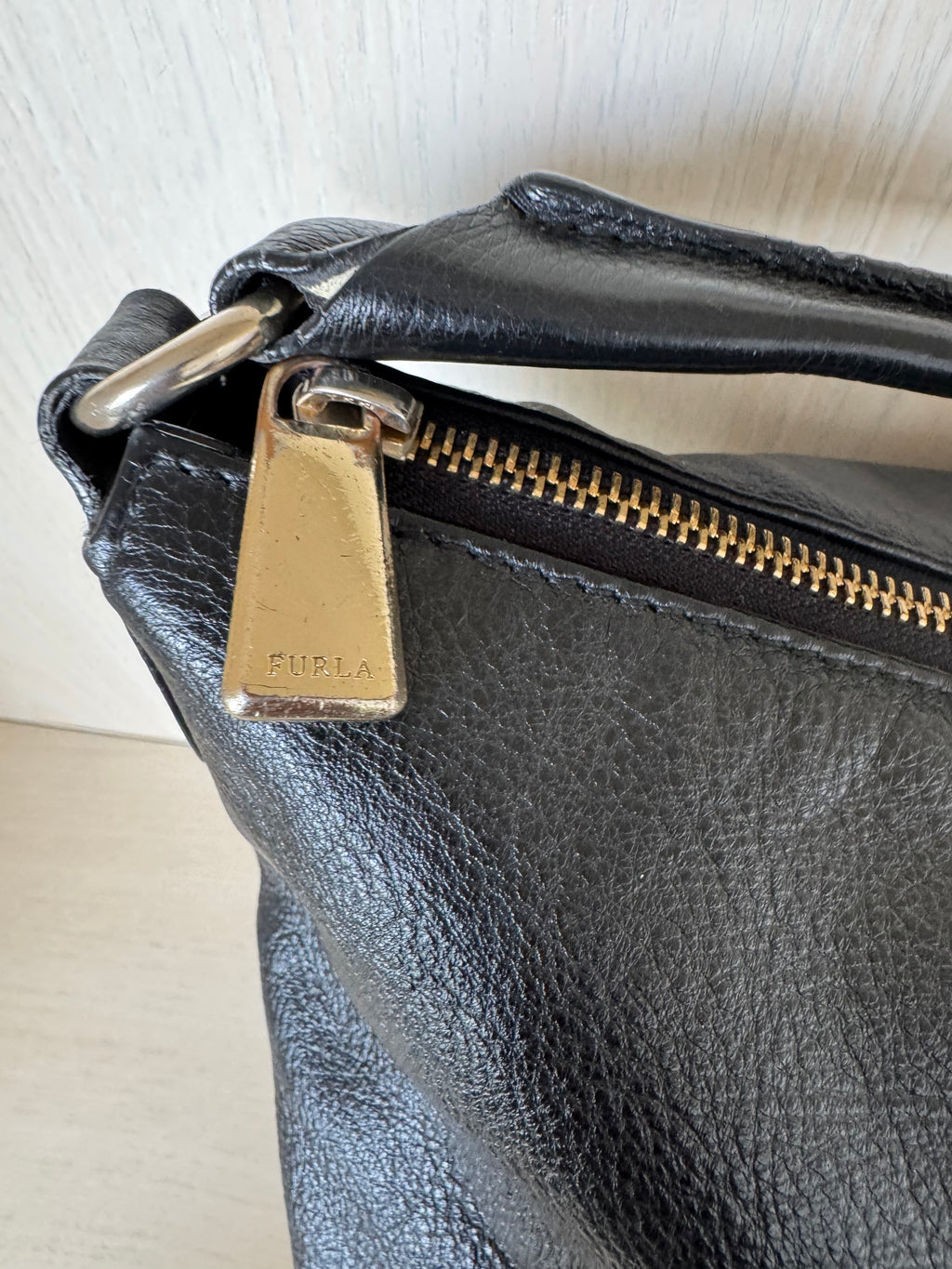 Furla Raffaella Leder Hobo Bag – Schwarz, Medium, sehr guter Zustand