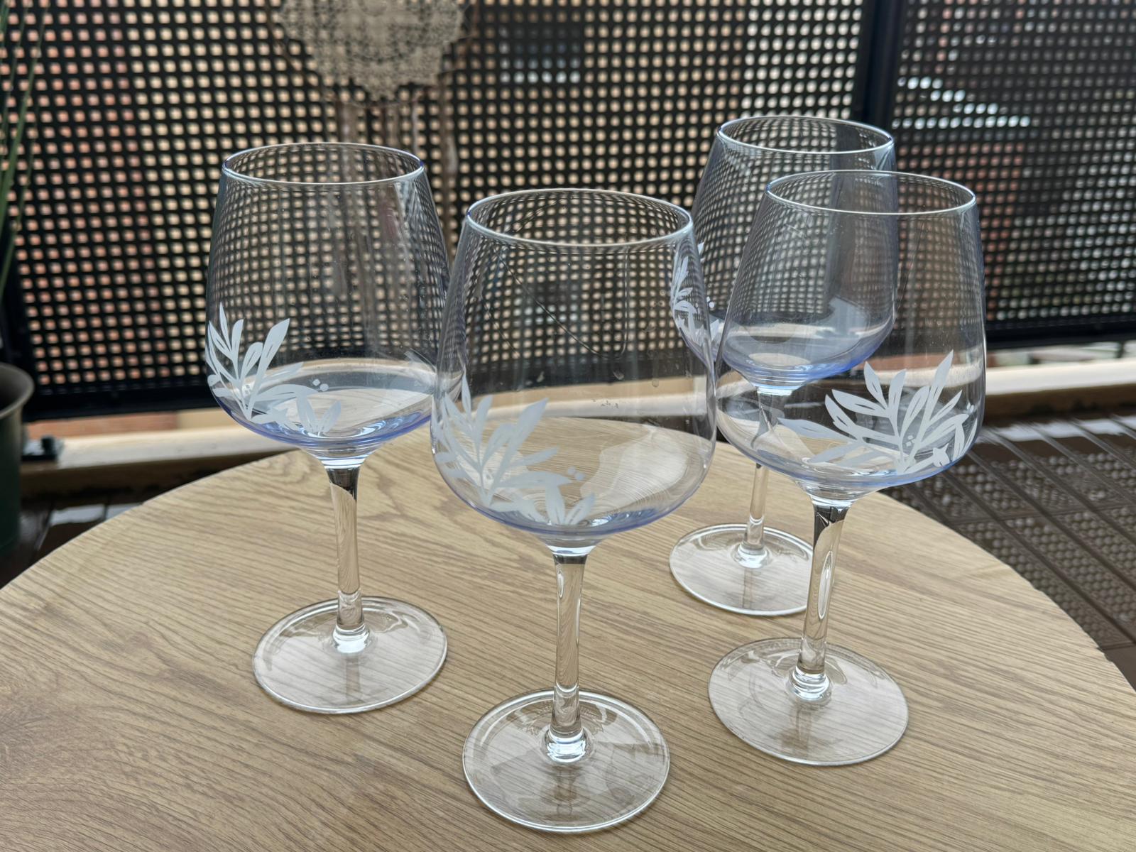 4er Set Vintage Weingläser mit Gravur, Glas, Klar, Sehr Gut