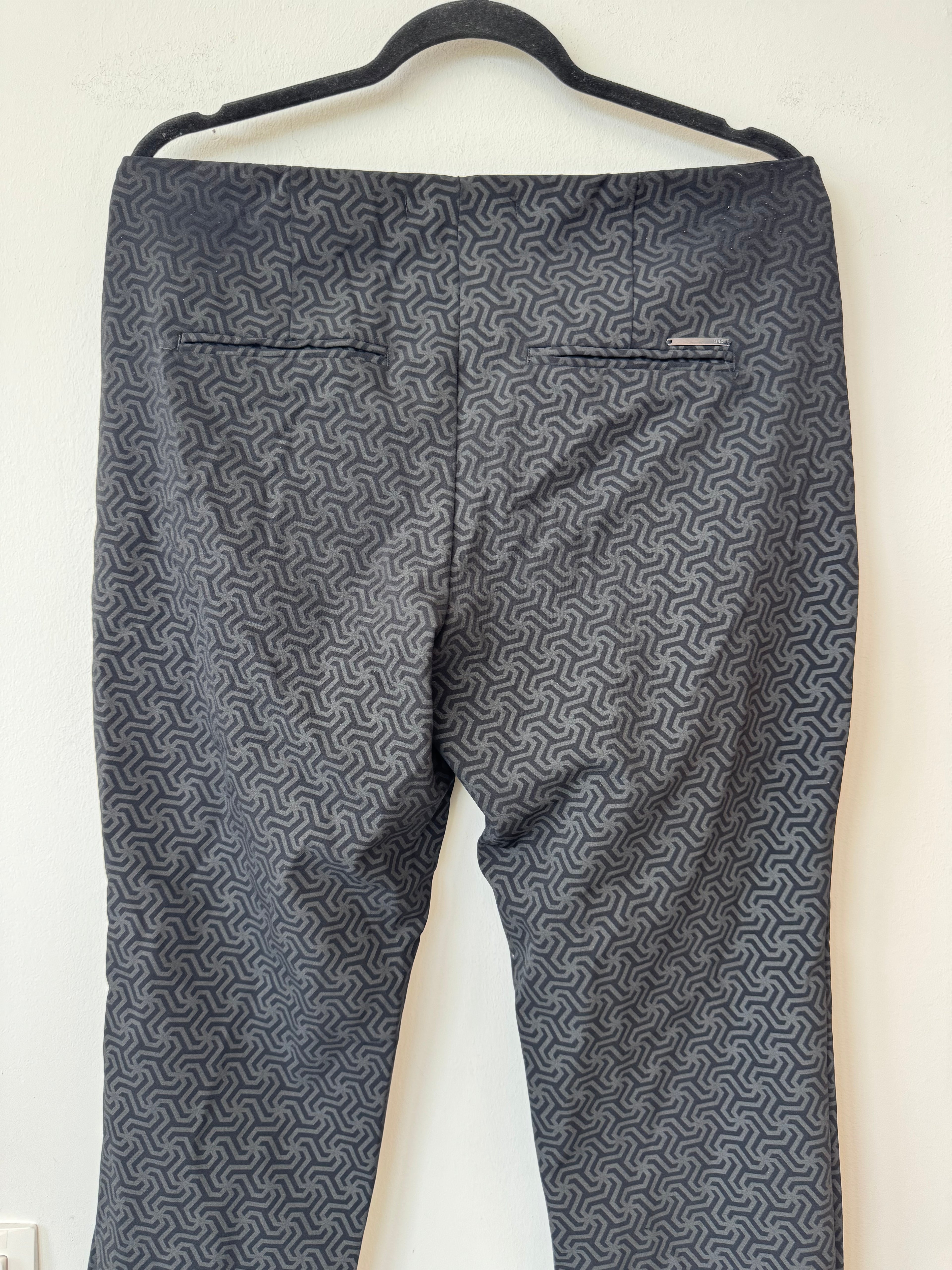 MAC Damenhose mit grafischem Muster – Grau, Größe M, Zustand gut