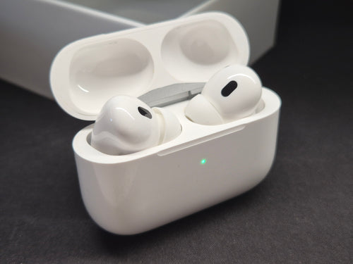 Apple AirPods Pro 2. Gen Weiß MagSafe Case Extra Ear Tips – Guter Zustand