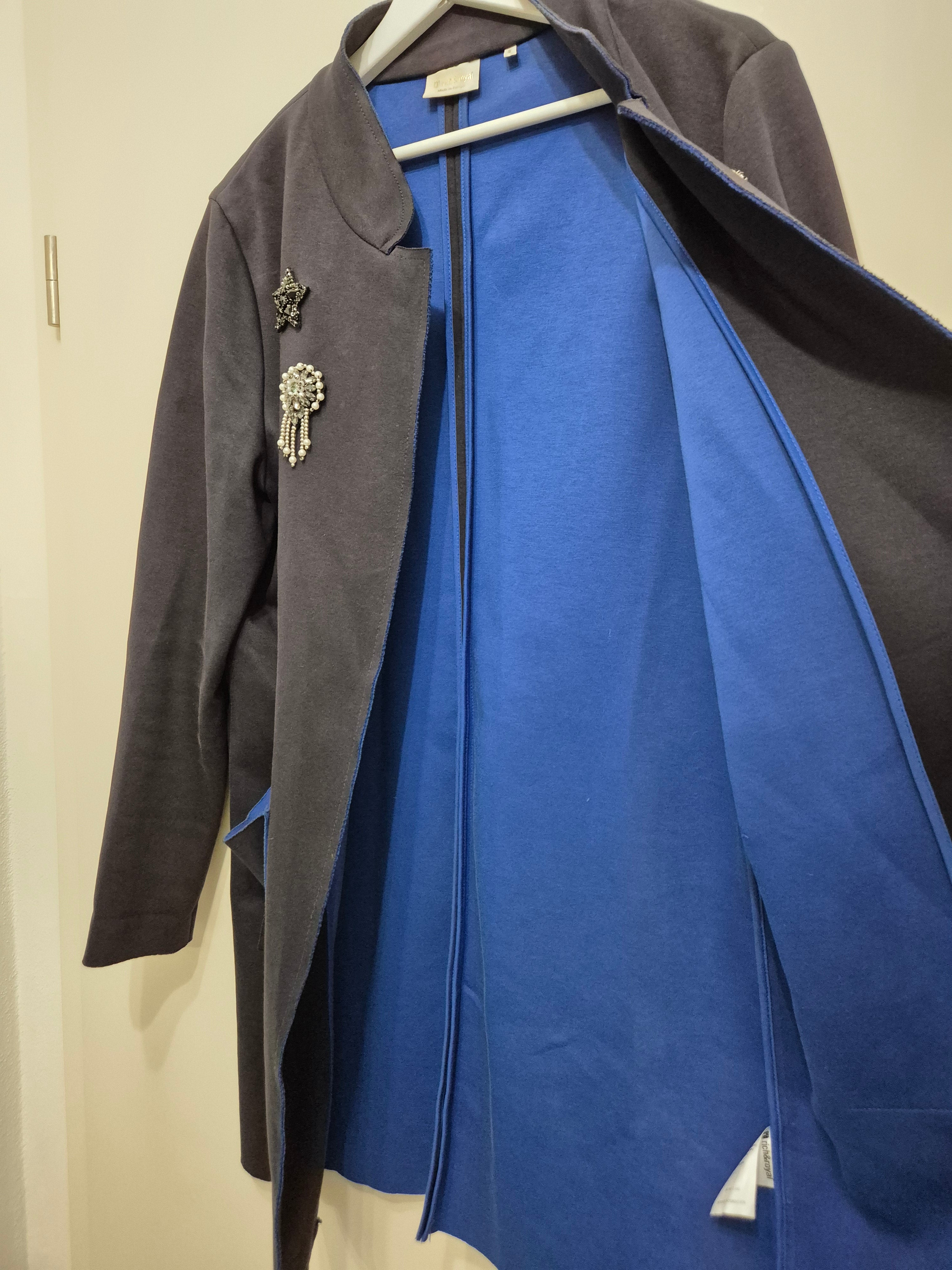 Rich & Royal Mantel, Gr. L, dunkelgrau/blau, verziert, guter Zustand