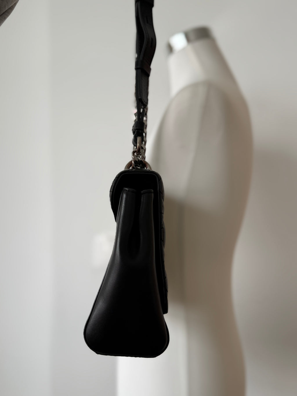 Karl Lagerfeld K/Kuilted Leder Tasche Schwarz, Kette & Schulterriemen, Gut
