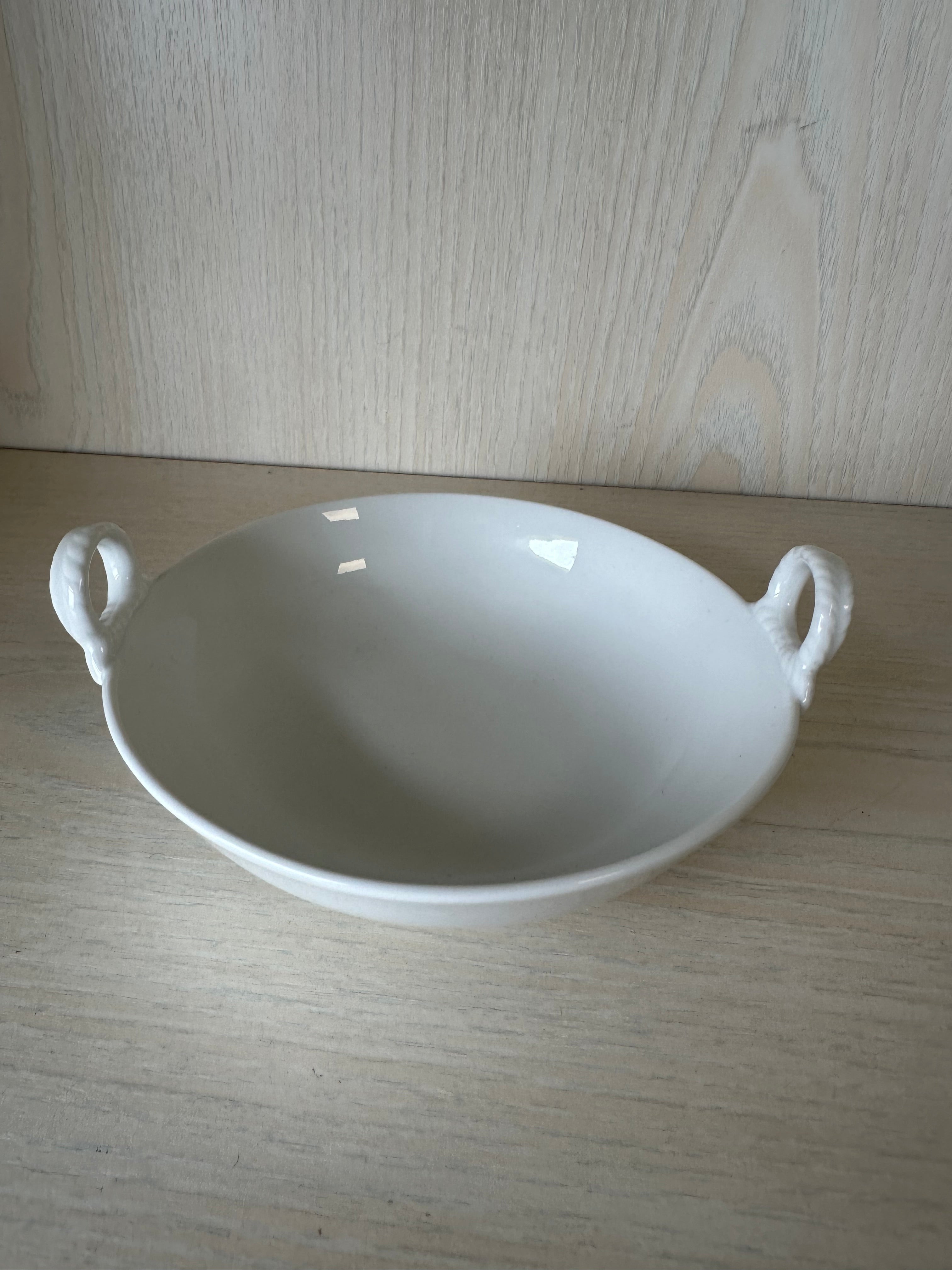 KPM Berlin Urbino Schale mit Griffen, weiß, Ø ca. 15 cm, sehr guter Zustand