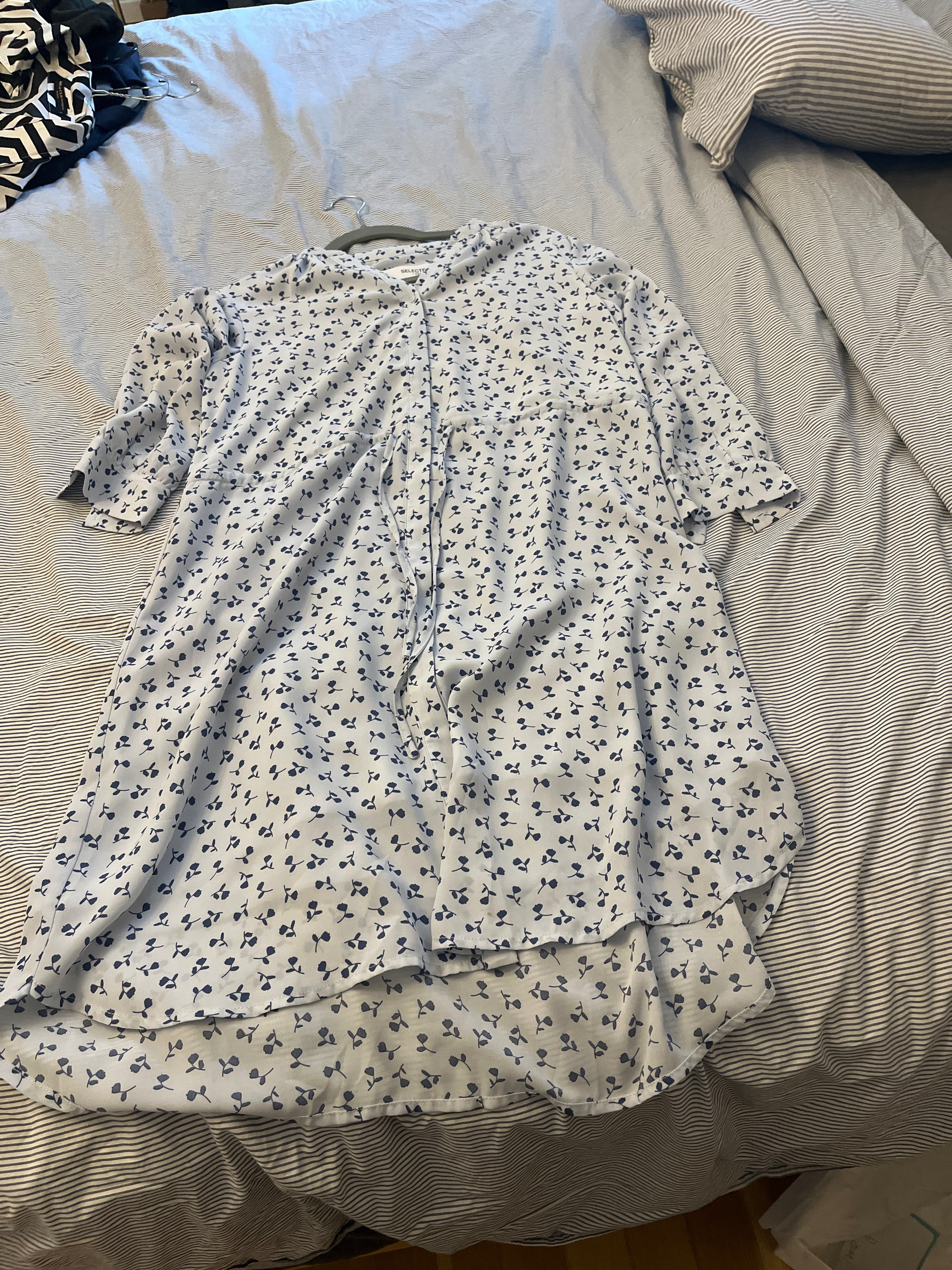 SELECTED FEMME Kleid M – Weiß/Blau, wie neu