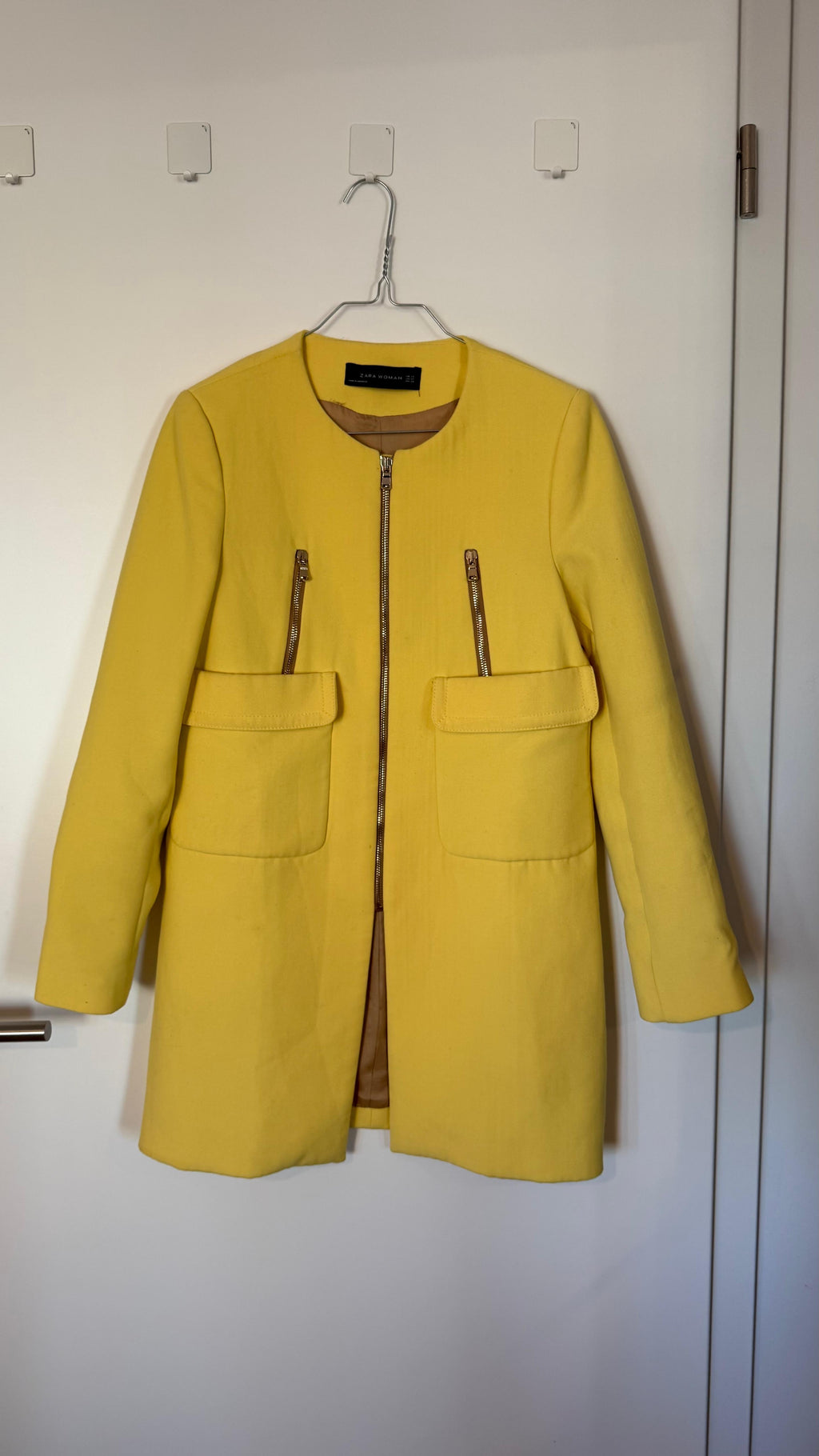 Zara Woman Mantel Gelb, Größe XS – Sehr guter Zustand, leichte Flecken