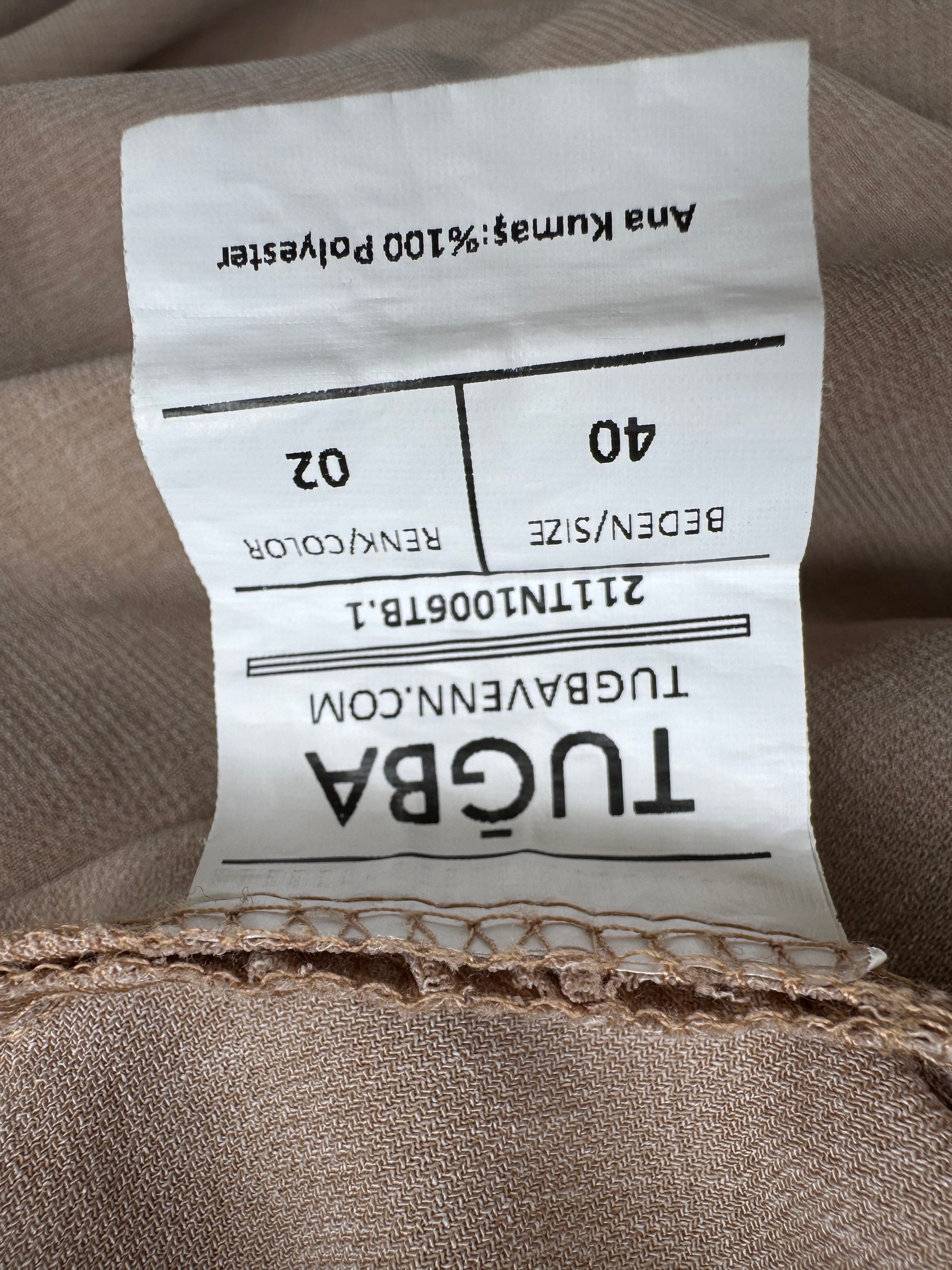 TUĞBA Oversized Rüschen Hemdblusenkleid – Beige, Größe 40, Sehr guter Zustand