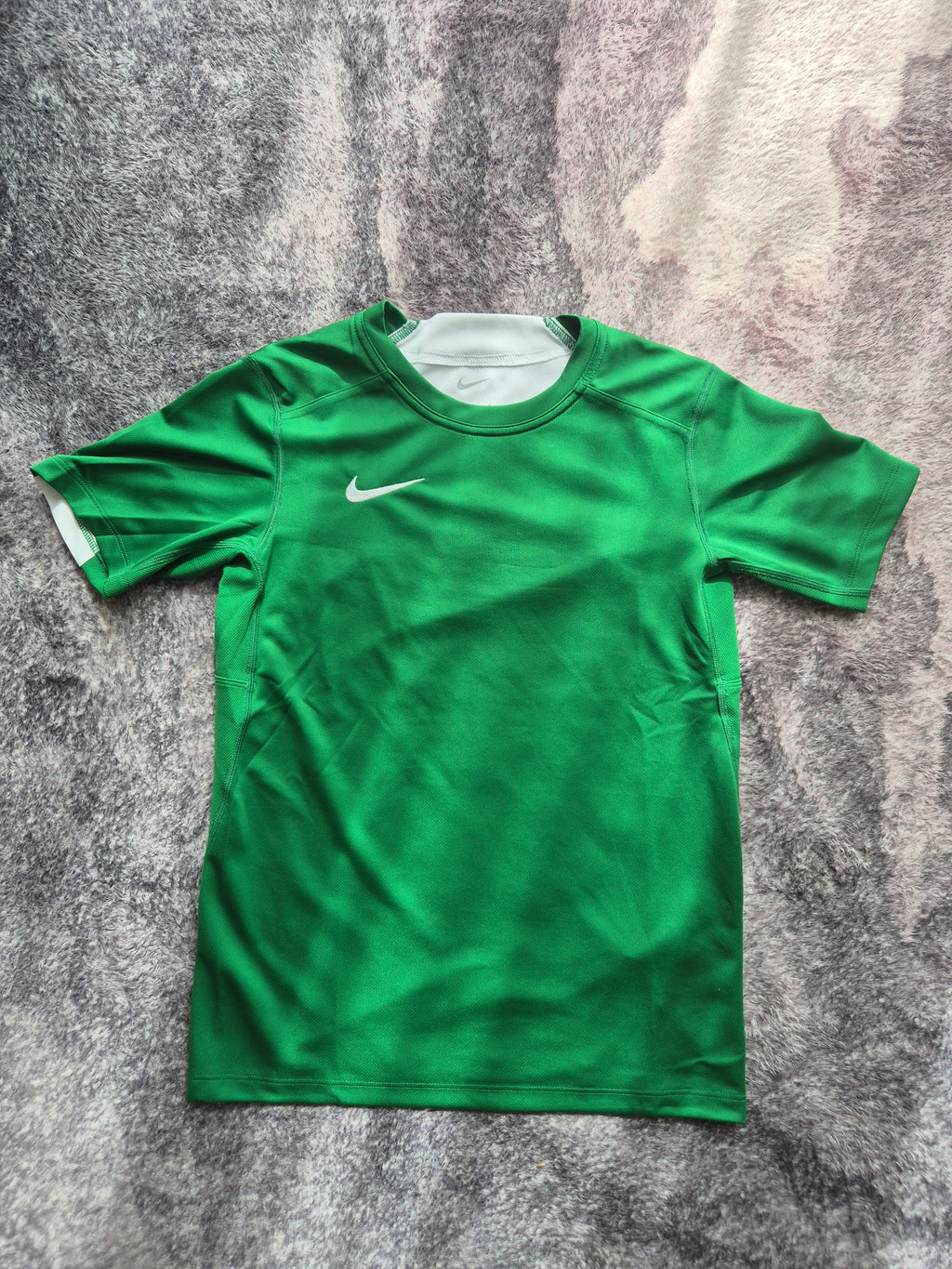 Nike Dri-FIT Team Pro Shirt Grün/Weiß Jugend Gr. L 147-158cm Sehr Gut