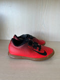 Nike Jr. BravataX II IC Hallenschuhe Rot/Schwarz EU 30.5 | Gebraucht