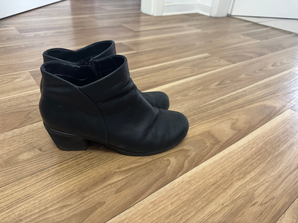 Clarks Unstructured Damen Leder Stiefeletten 37.5 Schwarz Gebraucht