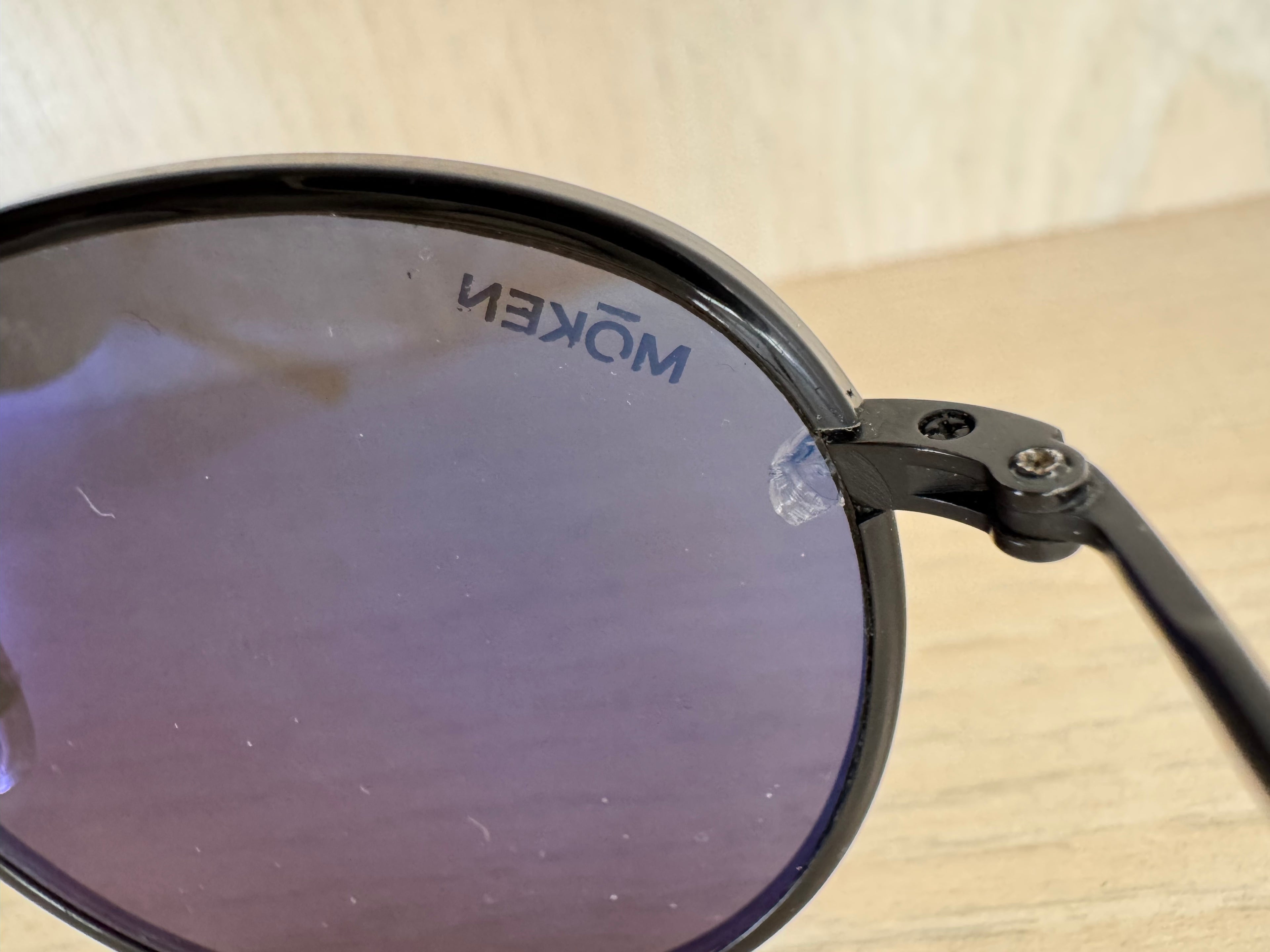 Moken Retro Round Sunglasses – Metal Frame, Black, Medium, Poor Condition