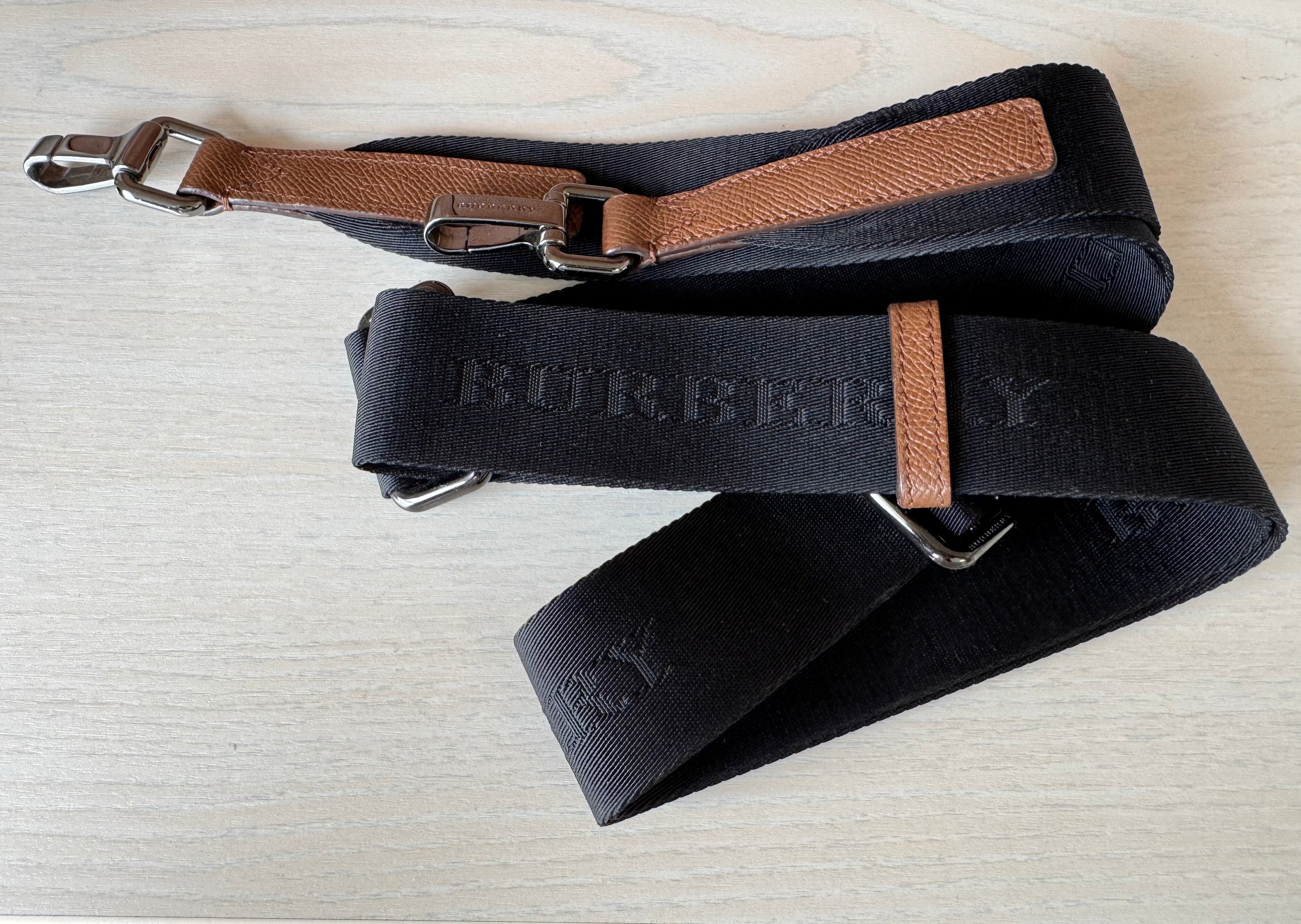 Burberry Leder Aktentasche Braun Medium – Guter Zustand, Staubbeutel, Gurt