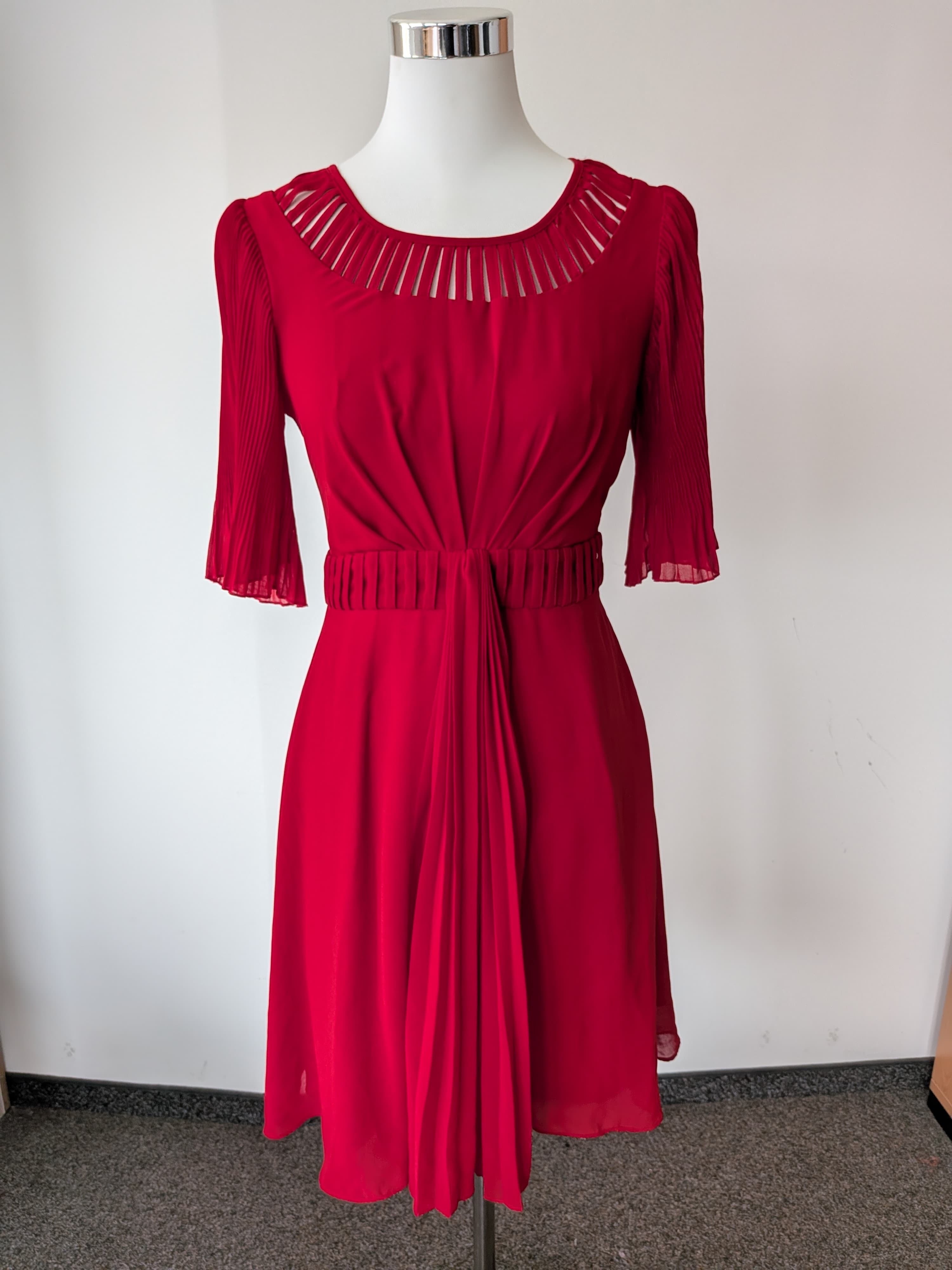 Fever London Rotes Plisseekleid – EU 36 – Guter Zustand