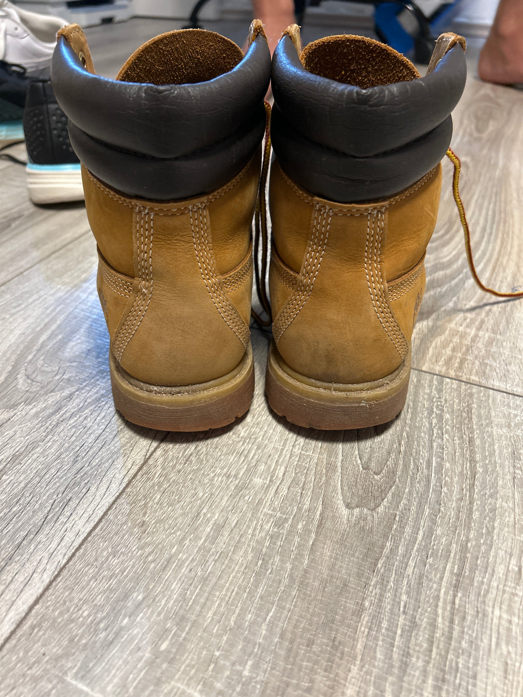 Timberland Premium 6-Inch Waterproof Boots Wheat Nubuck EU 38.5 Good