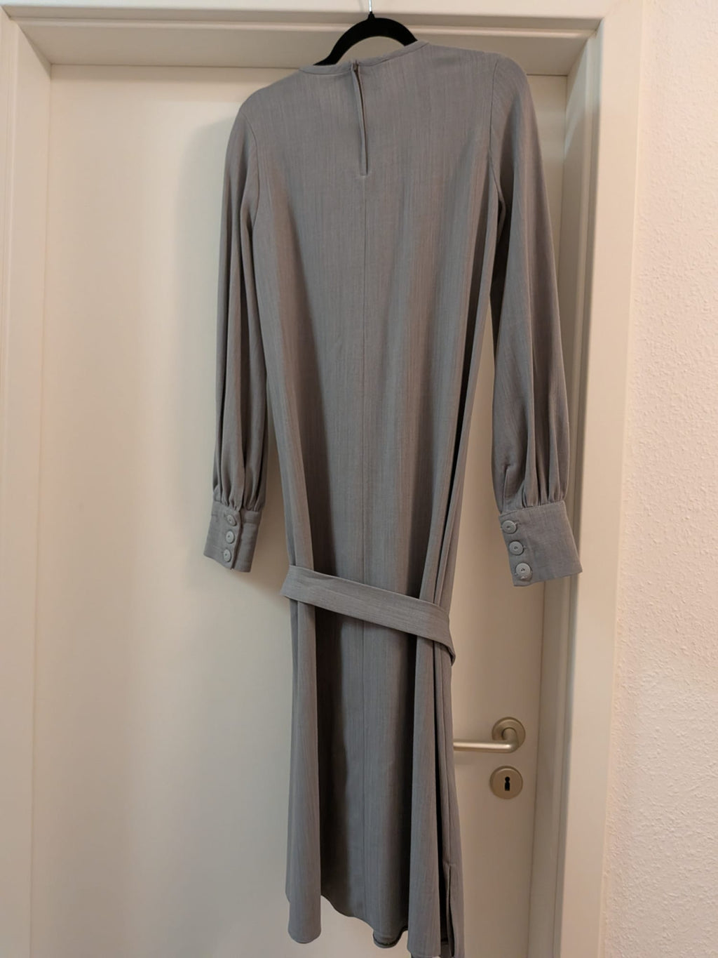 Self Made Belted Midi Dress – Grey, Medium, Crepe de Chine Silk, Very Good
