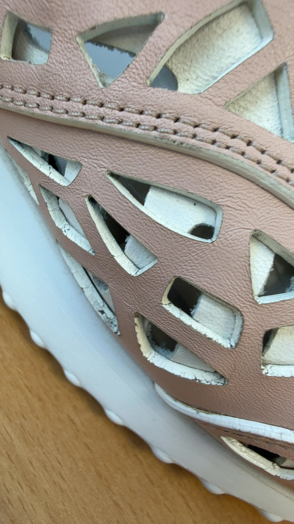 Tod’s Cut-Out Leder Sneakers Blush Pink EU 37.5 Sehr Gut