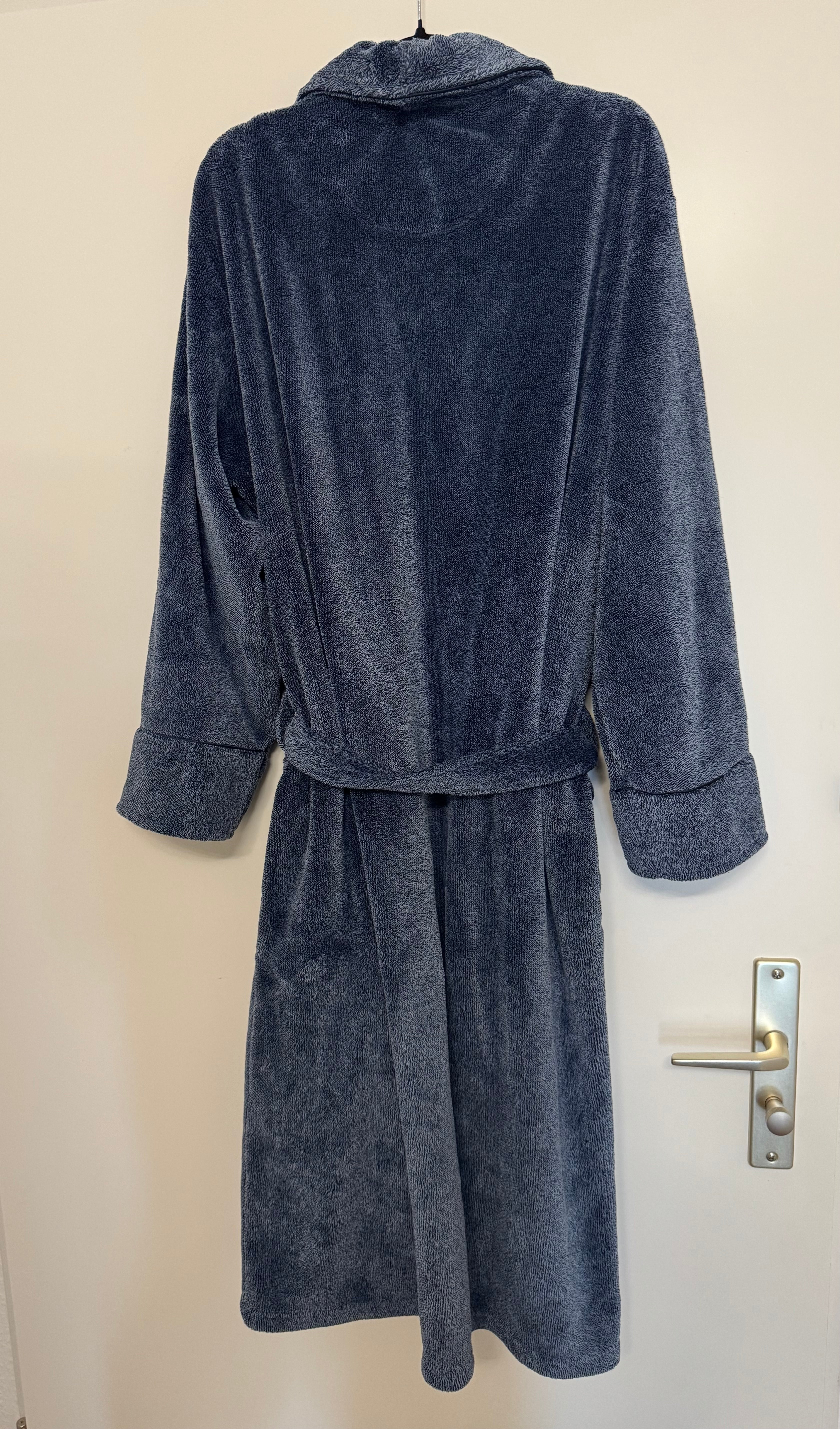 Daniel Buchler Plush Bathrobe – Navy Blue, L/XL, Very Good Condition