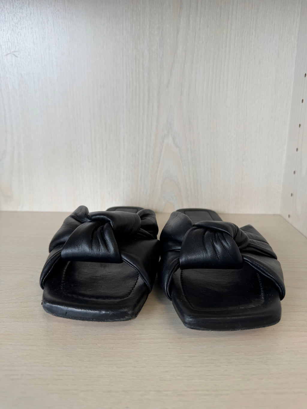 Bianca Di Schwarze Leder Knotensandalen – EU 40, Made in Italy, Gebraucht