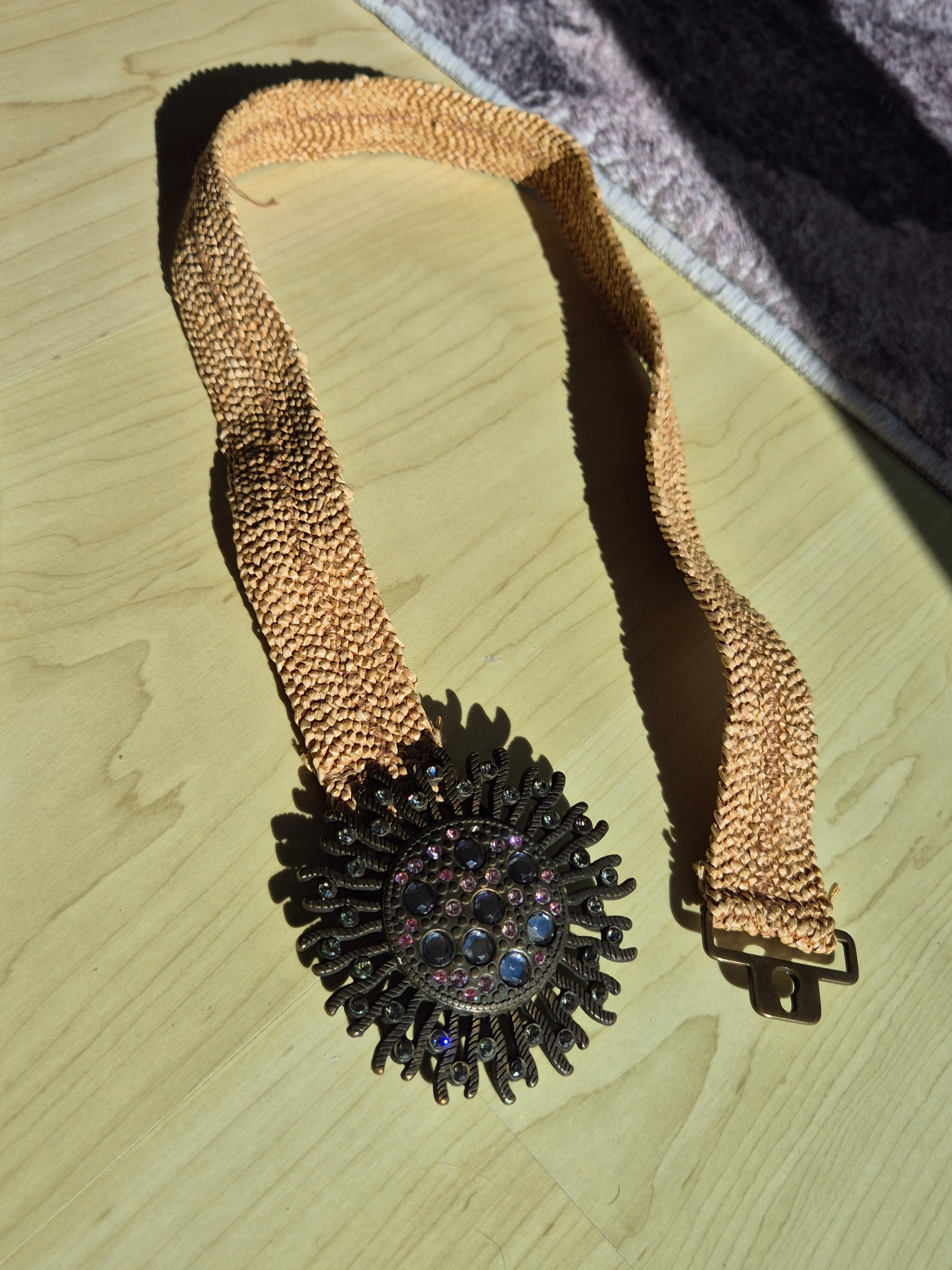 Vintage Geflochtener Gürtel mit Strass-Sonnen-Broschenschnalle, 75cm, Braun