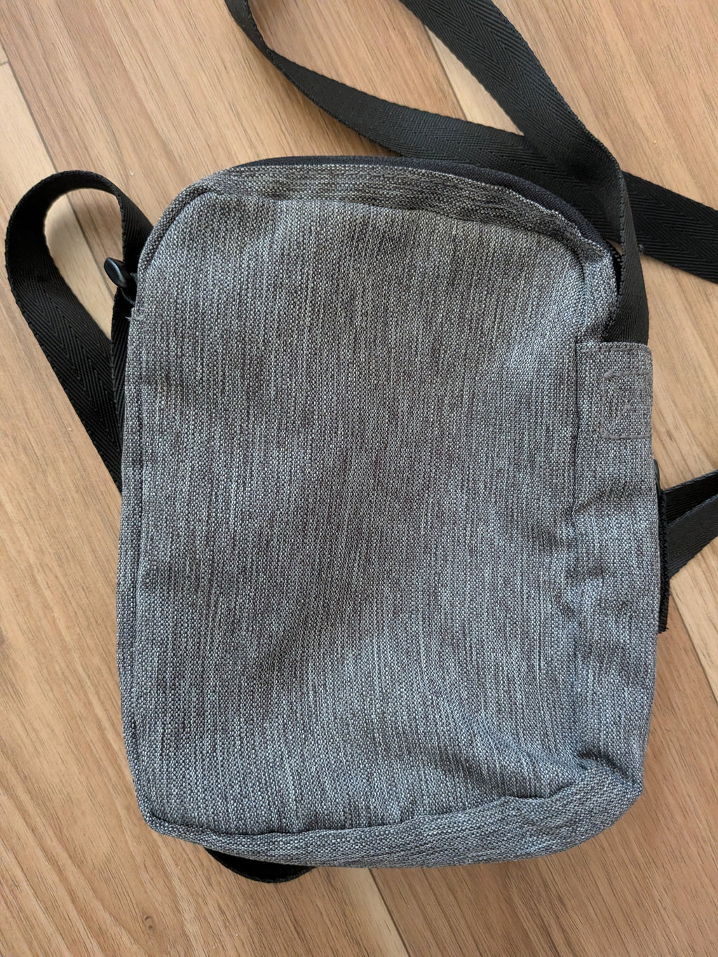 Nike Jordan Jumpman Crossbody Bag Klein – Heather Grey – Sehr Gut