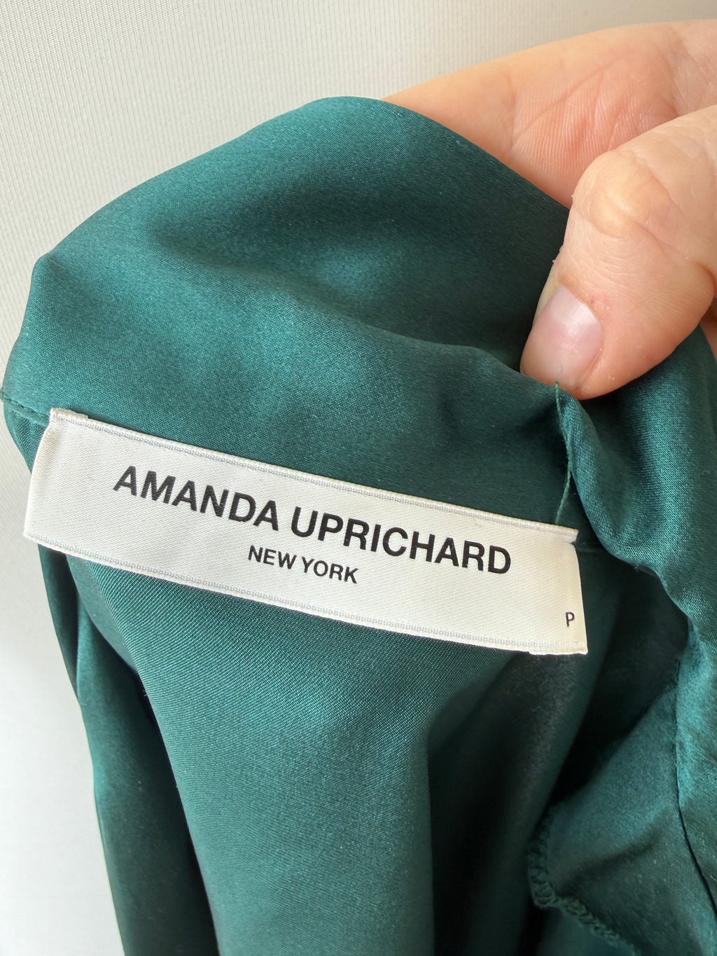 Amanda Uprichard Seiden/Satin Bluse – XS/P, Smaragdgrün, Sehr guter Zustand