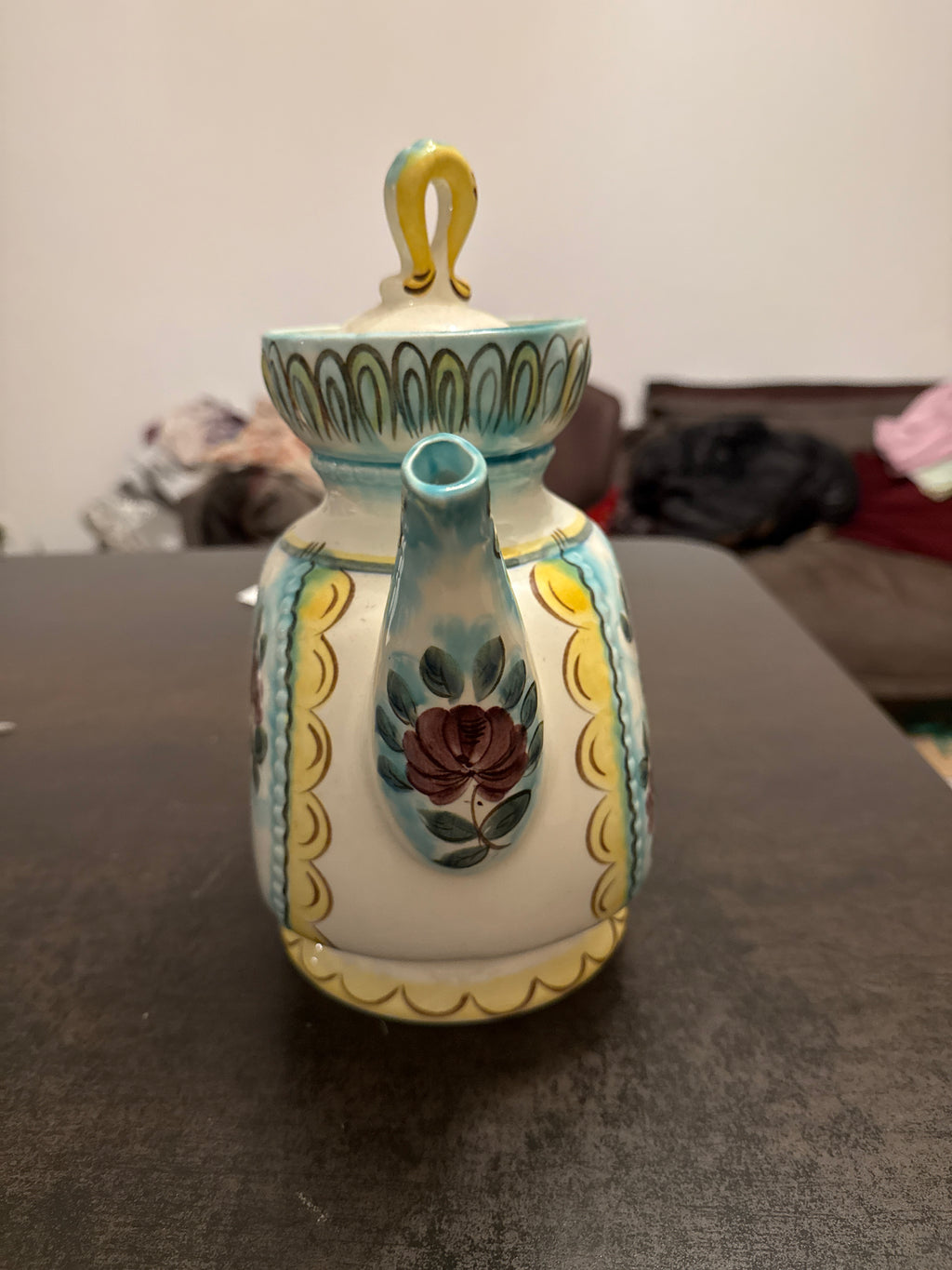 Handbemalte italienische Maiolica Keramik-Teekanne, klein, sehr guter Zustand