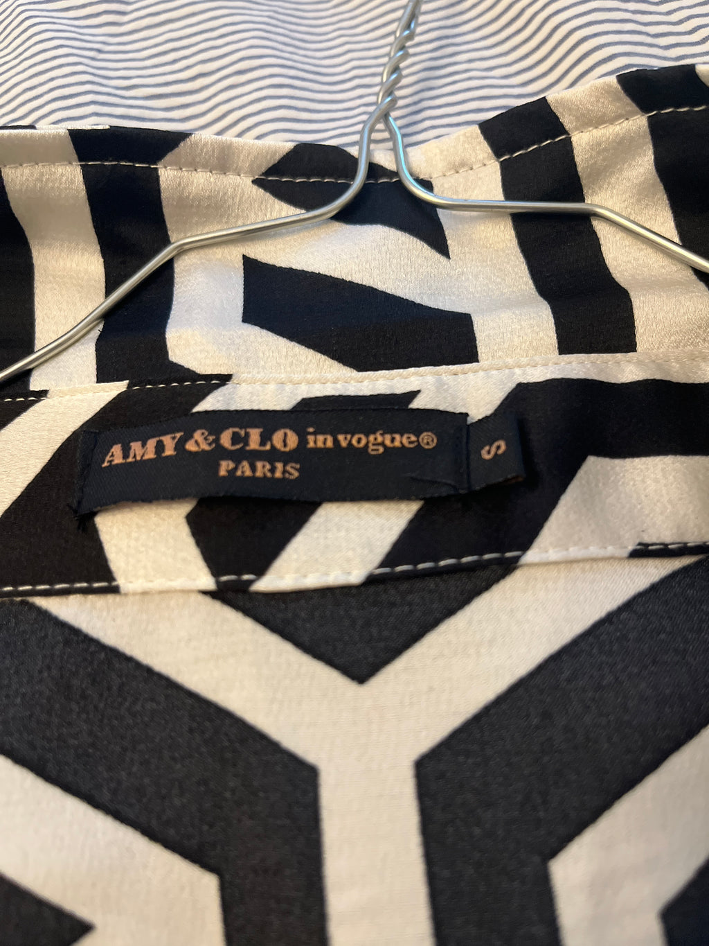 AMY & CLO geometric midi dress S – black/white, like new