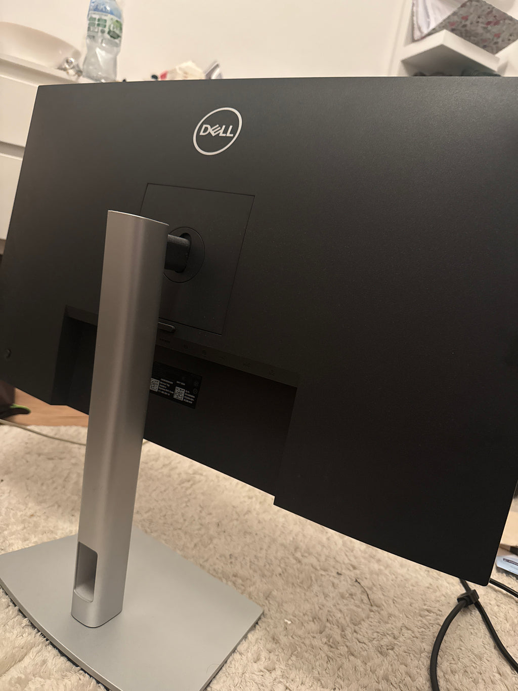 Dell P2723QE 27 4K USB-C IPS Monitor Schwarz – Defekt/Unvollständig