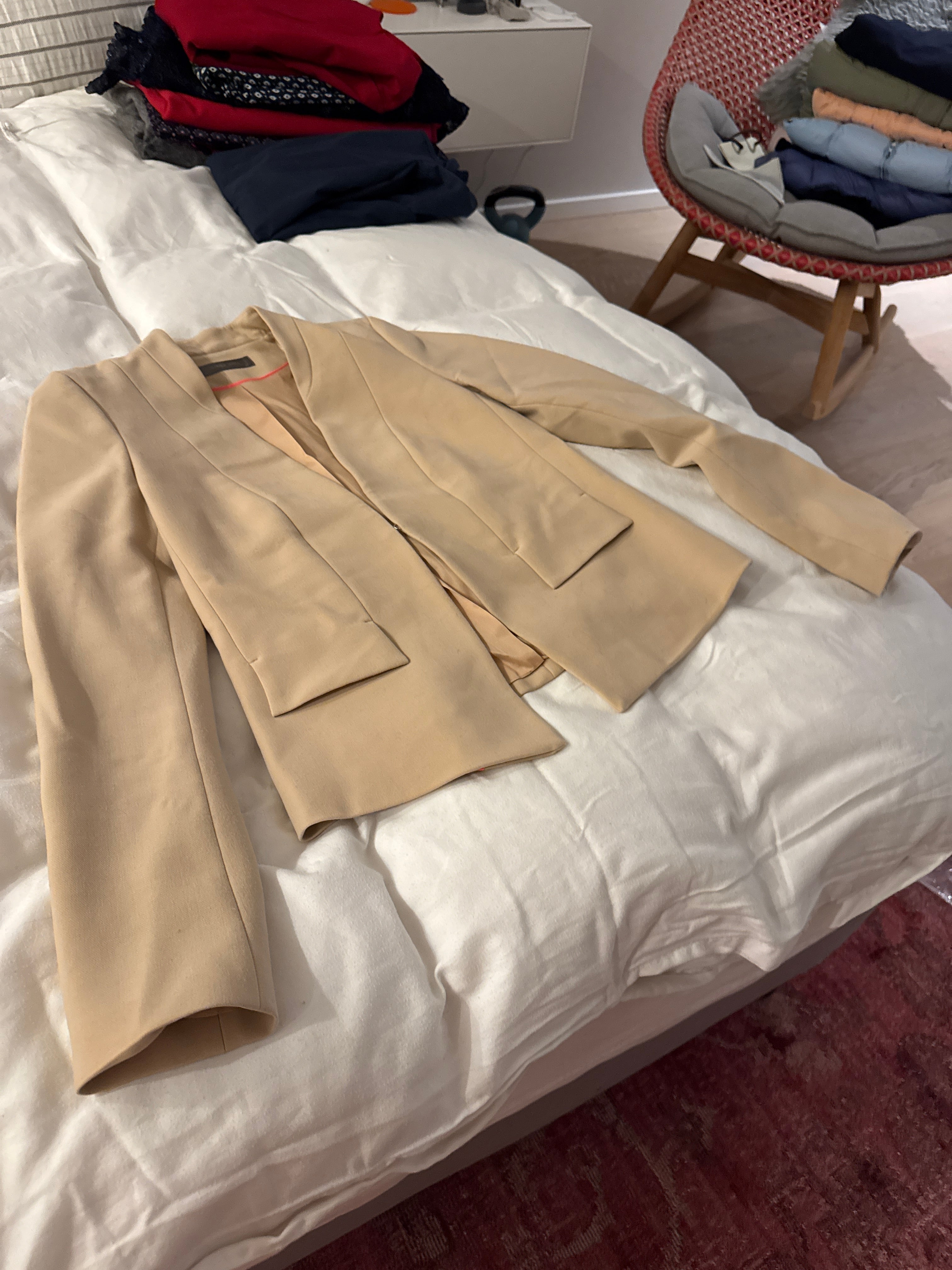 Cream Hallhuber Donna Blazer, size 34 – good condition