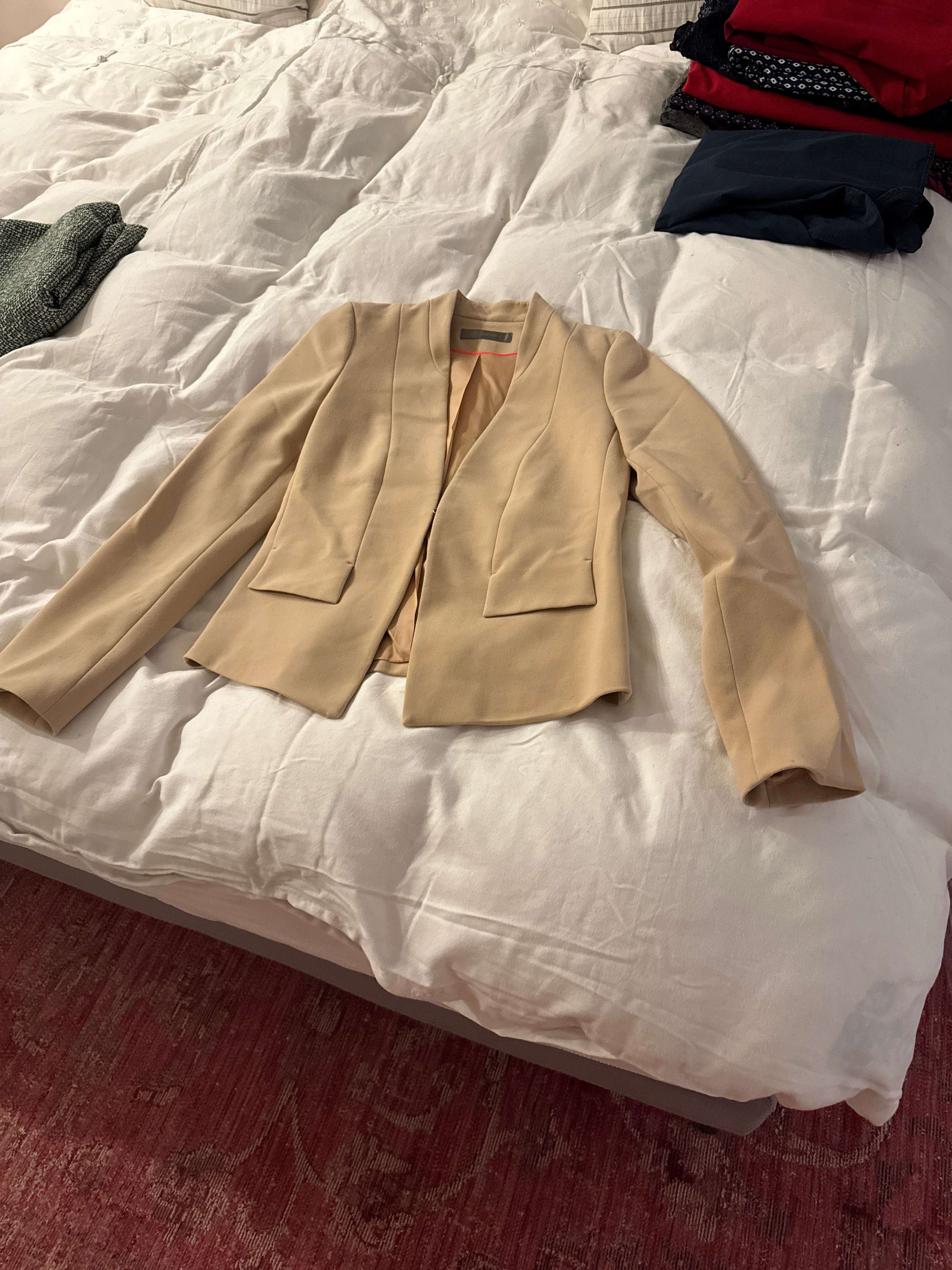 Cream Hallhuber Donna Blazer, size 34 – good condition