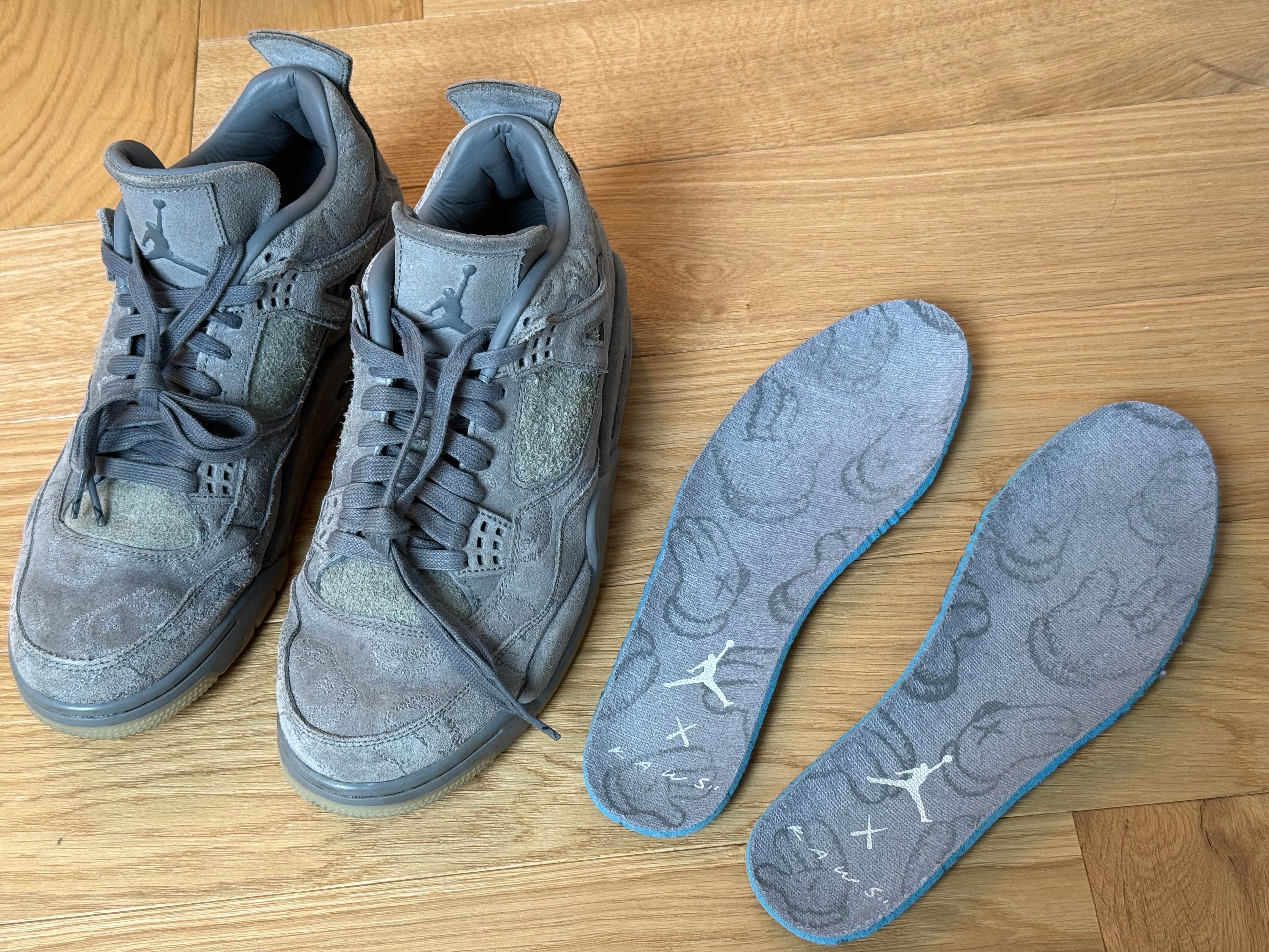 Nike Air Jordan 4 Retro Kaws Cool Grey US 9 EU 42.5 Very Good Condition