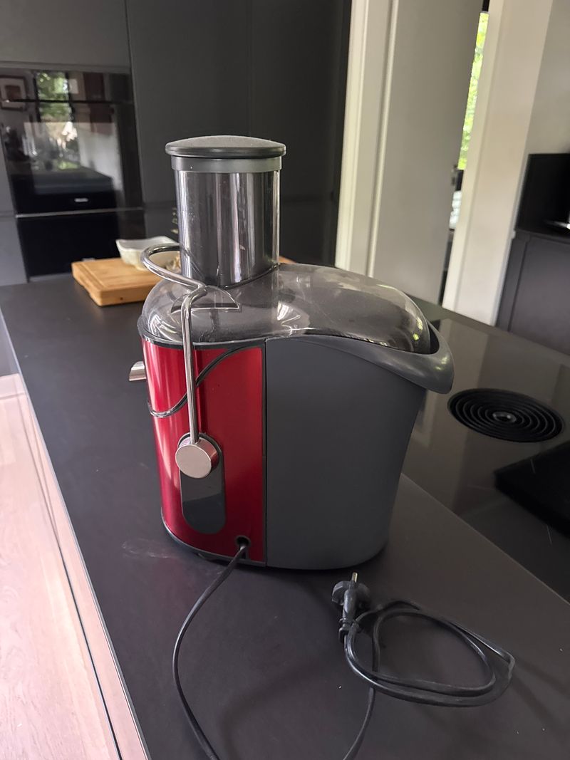 Moulinex JU650 Juice Extractor 1000W Red/Black XXL Feed Tube Good Condition