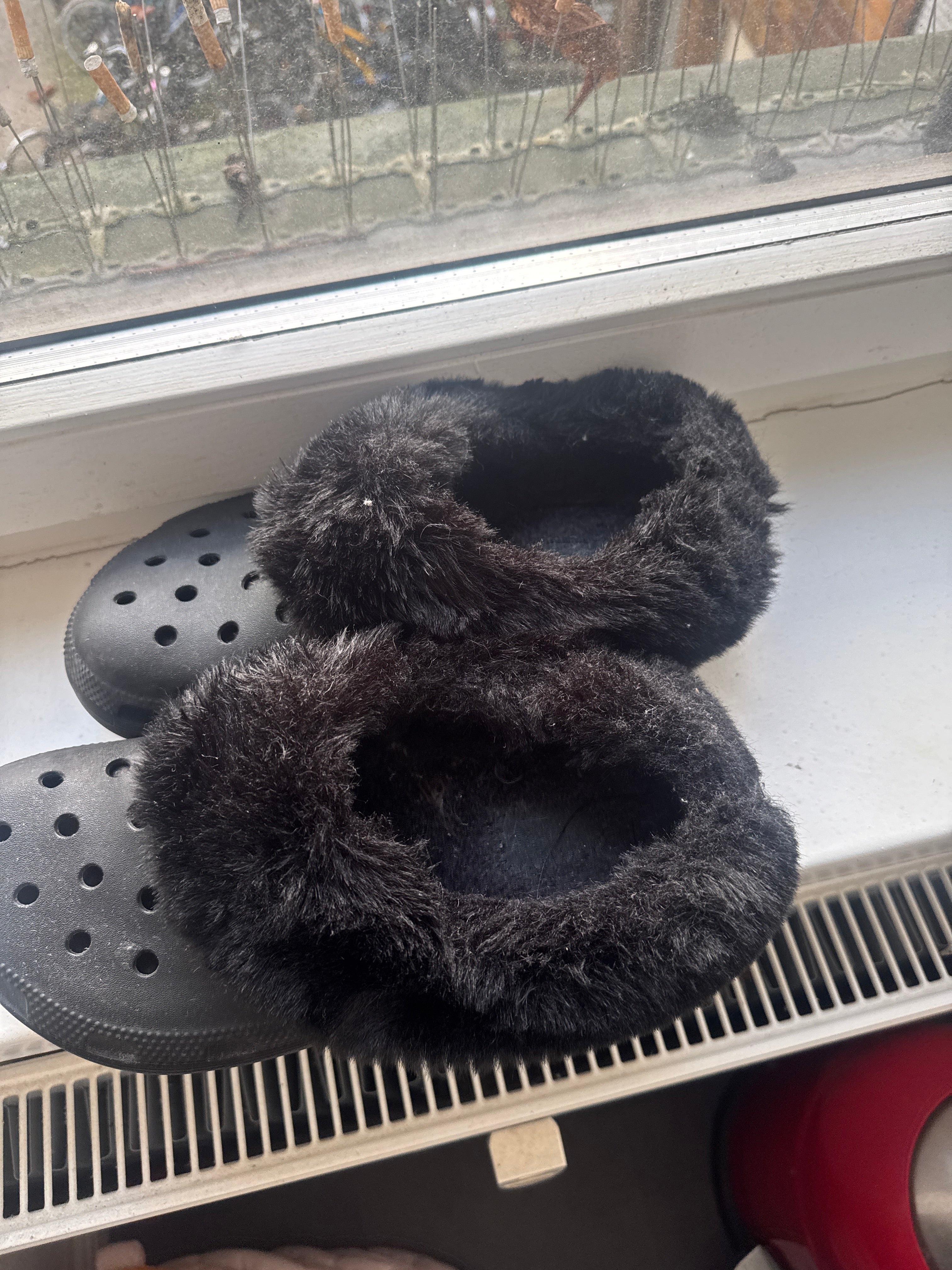 Crocs Mammoth Classic Lined Clog Black EU 38/39 (US W8 M6) Good Condition
