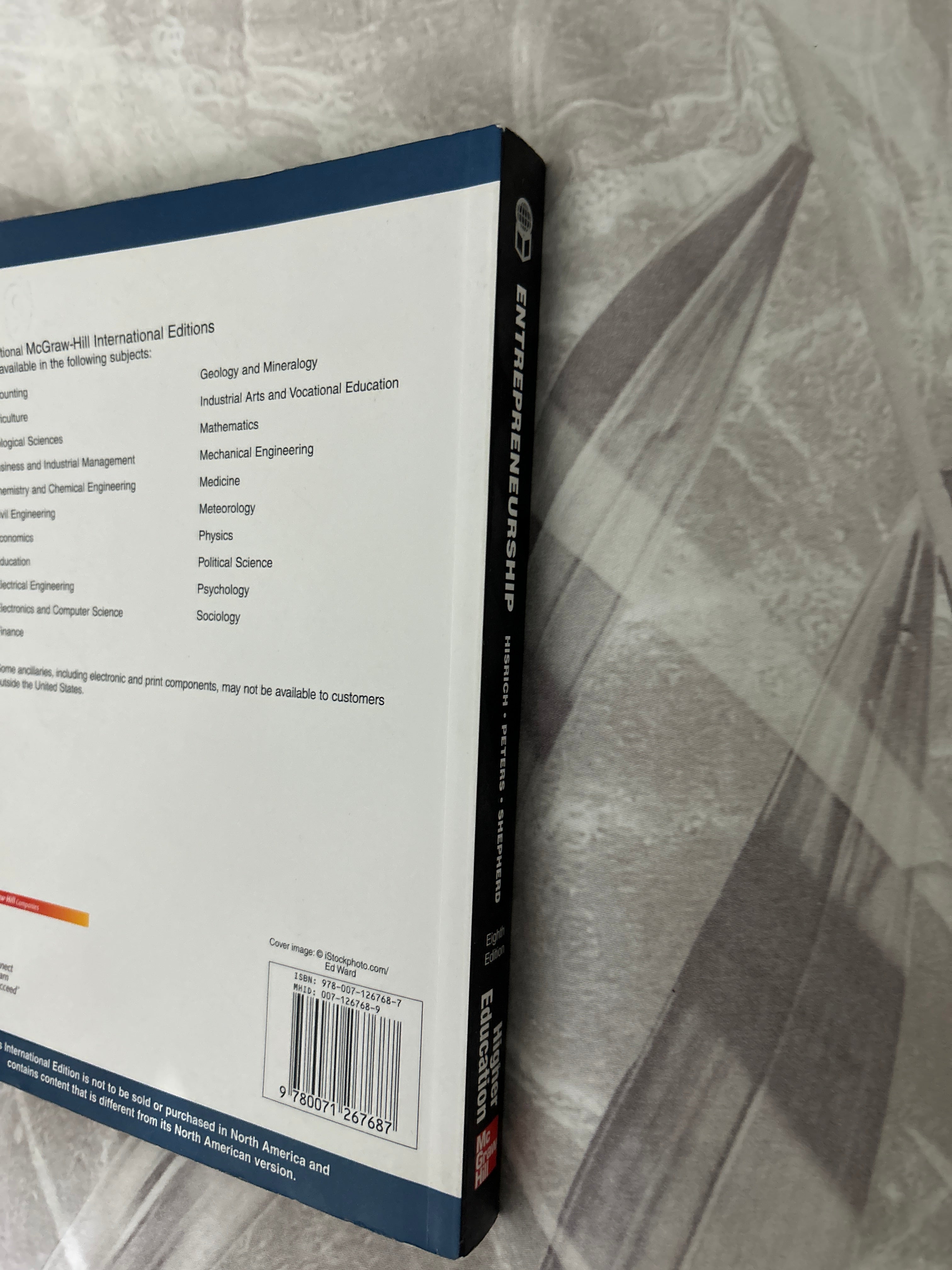 Entrepreneurship (Hisrich, Peters, Shepherd) 8. Int’l Edition – Sehr guter Zustand