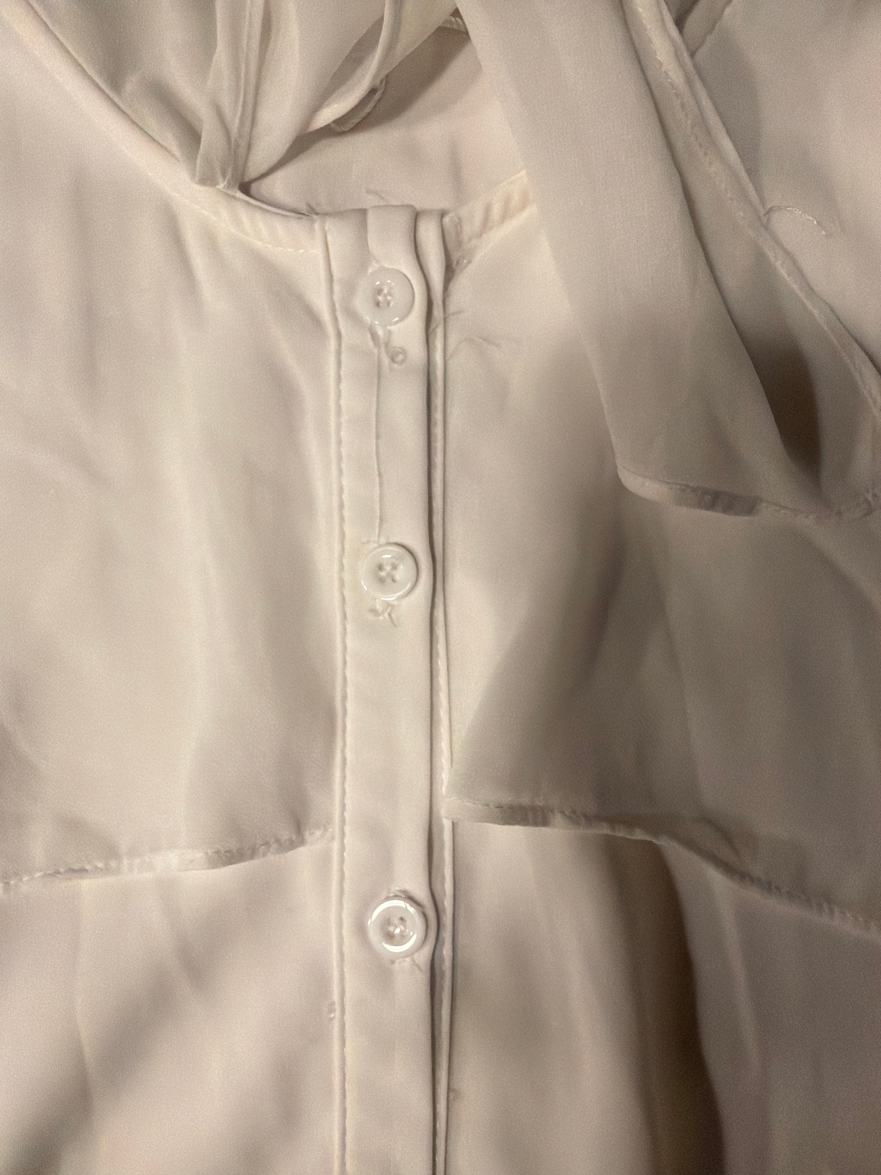 Elegante weiße Kimono-Bluse, Größe M, MTA by Stanley, sehr guter Zustand