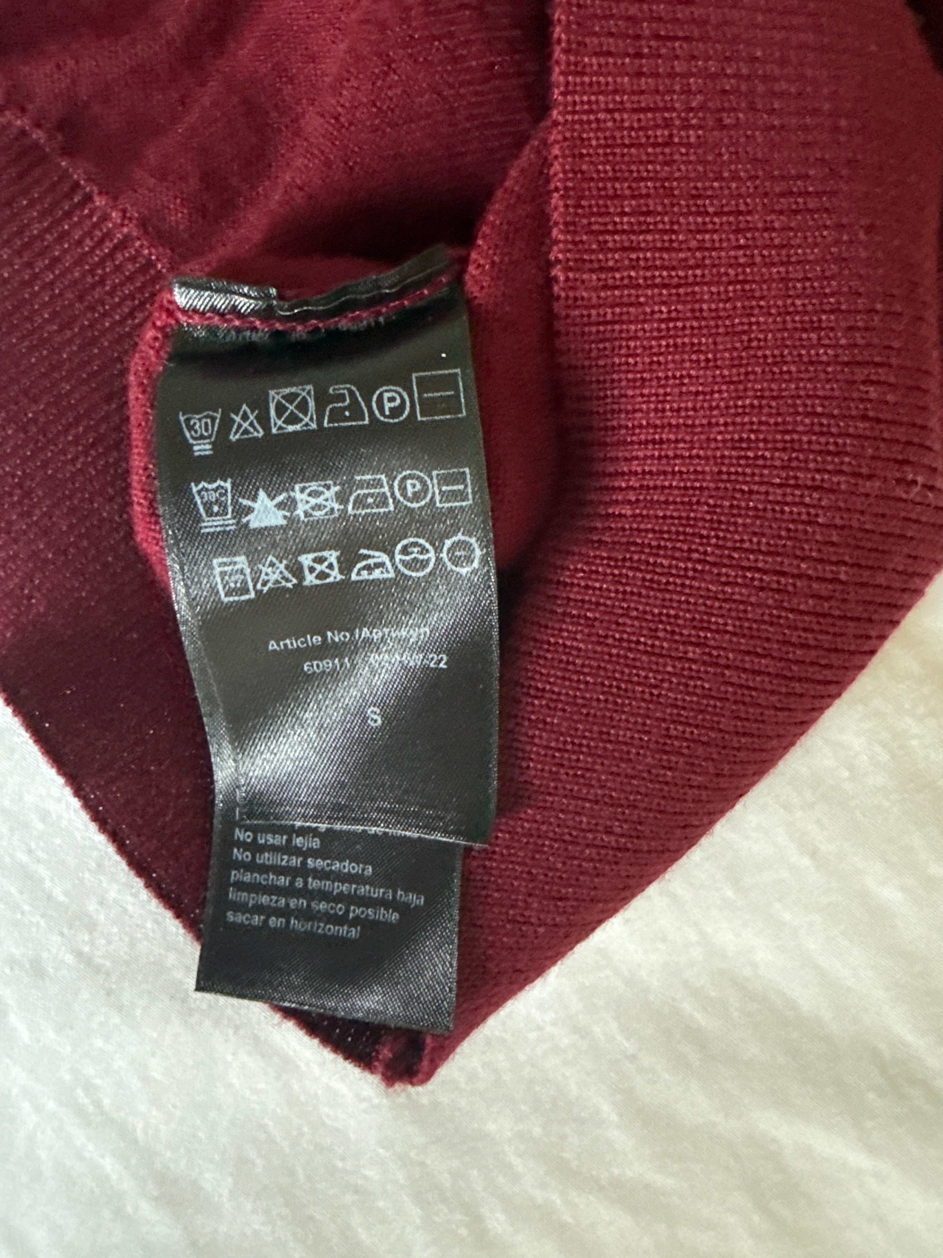 Falke 100% Merino V-Neck Sweater | Size S | Burgundy | Very Good
