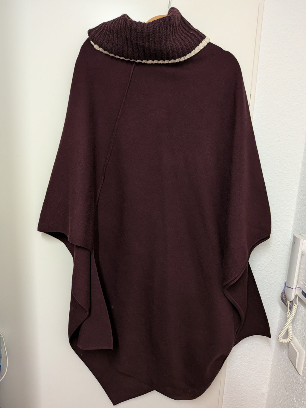 ZARA Strick Rollkragen Poncho/Cape, Dunkelburgund, Gr. S, Wie Neu