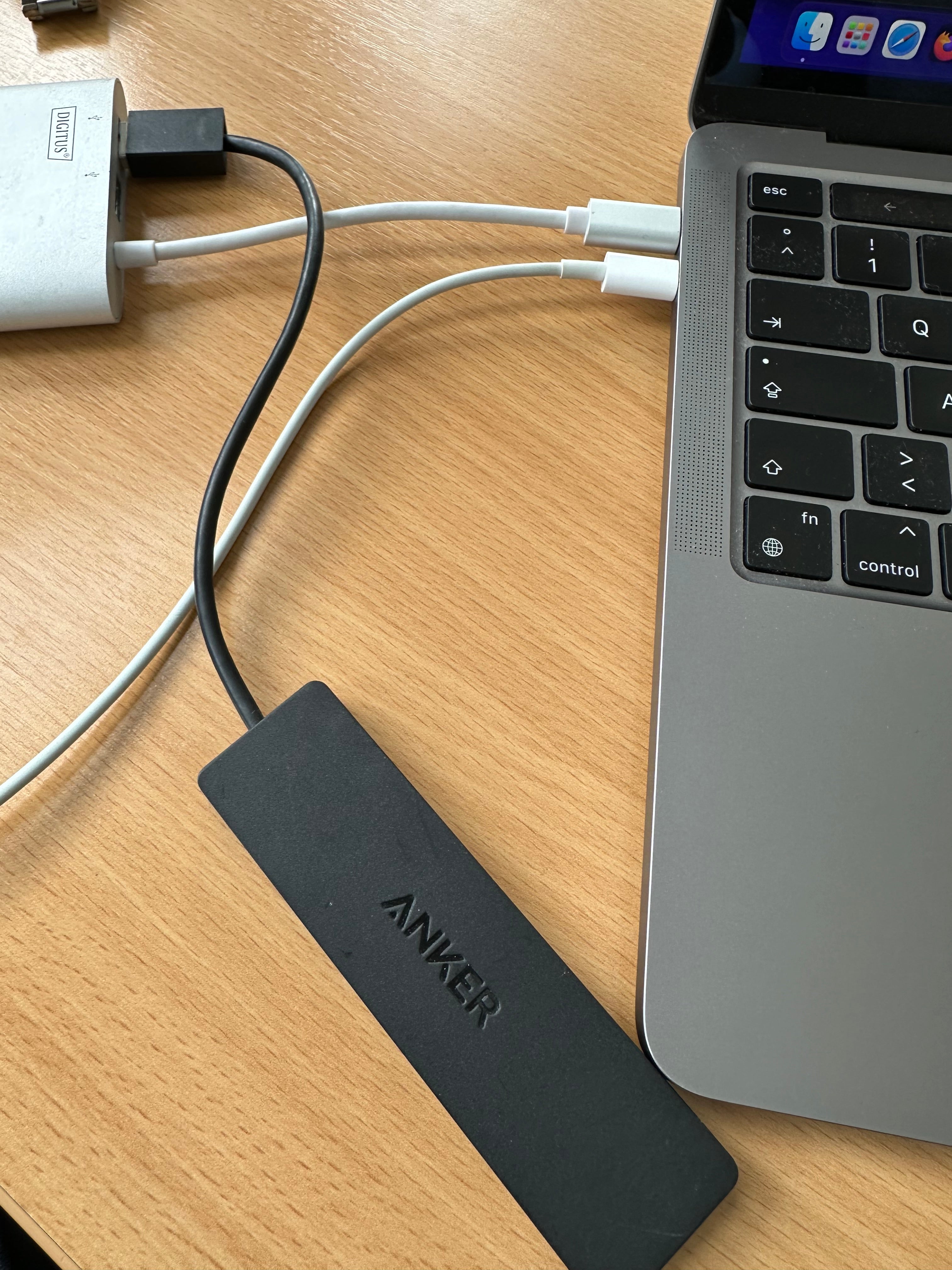 Anker 4-Port USB 3.0 Hub (A7516), ultra-slim, Schwarz, sehr guter Zustand