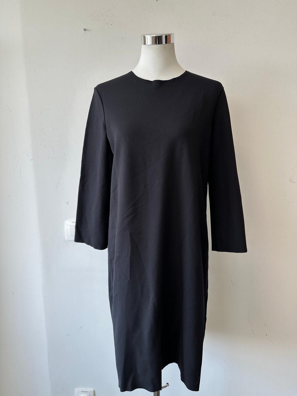 THE ROW „Escher“ Kleid, Größe M, Schwarz, Guter Zustand, Minimalistisch