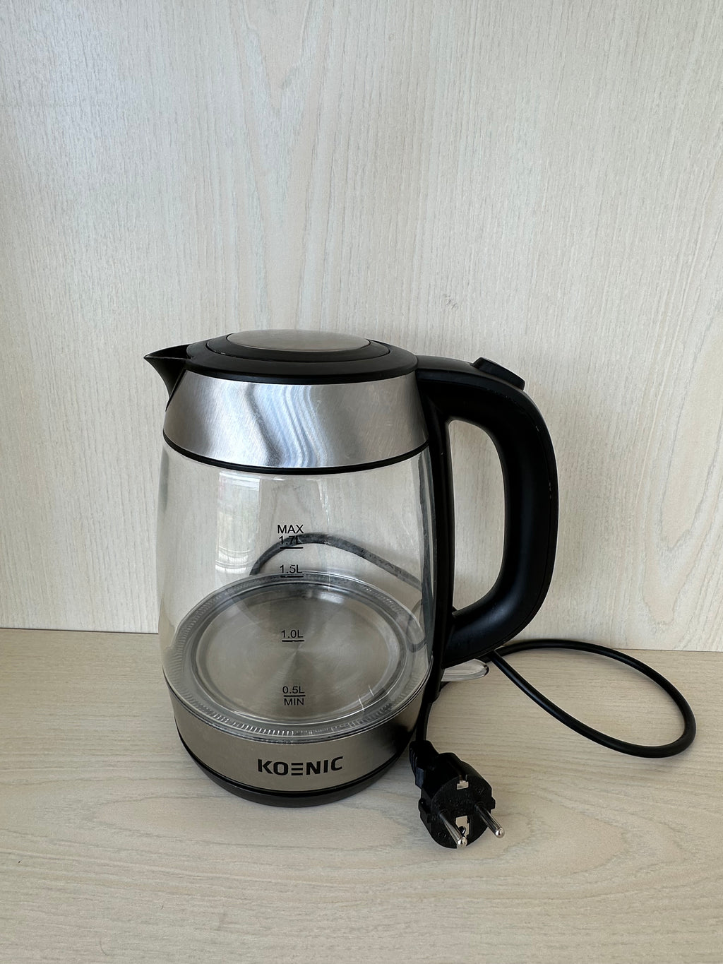 Koenic Kettle K17 – Glas, 1,7L, Silber/Schwarz, Sehr guter Zustand