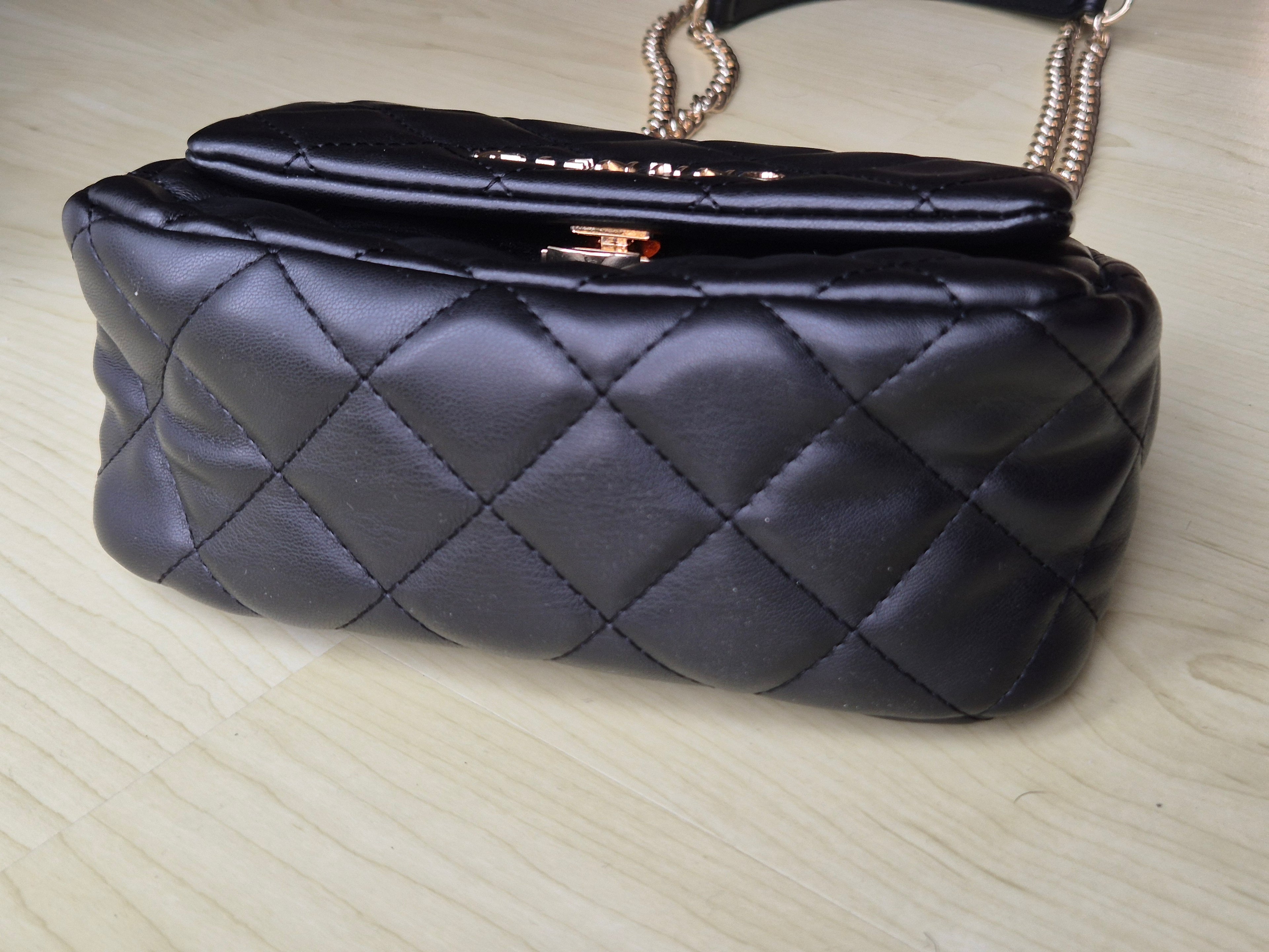 Valentino Bags „Ocarina Mini“ Schultertasche, schwarz, wie neu, 20x14x8 cm