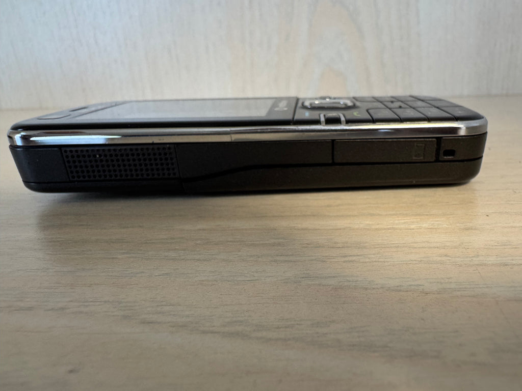 Nokia 2730 Classic (Vodafone) – voll funktionsfähig, Schwarz, inkl. Ladegerät