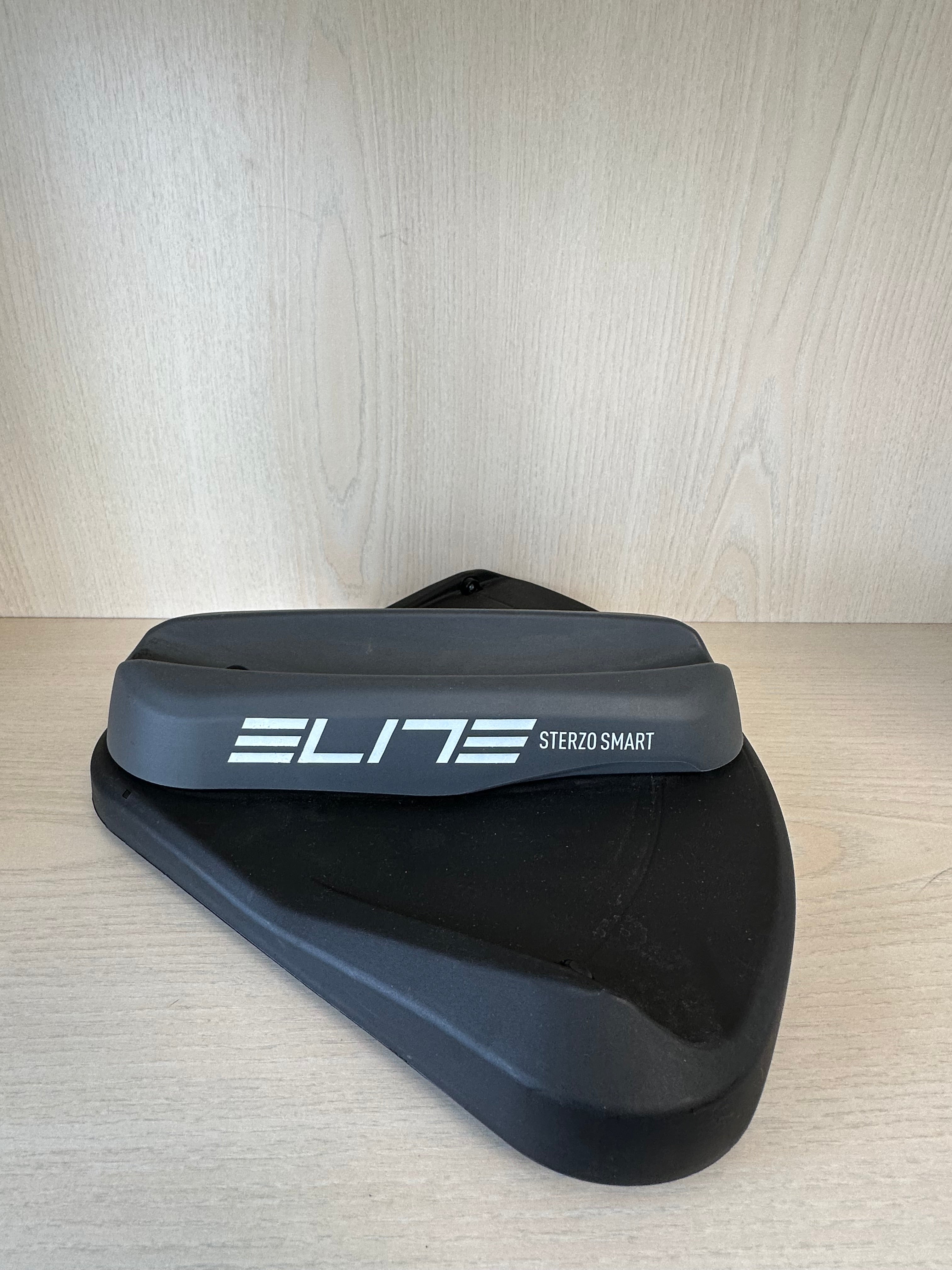 Elite Sterzo Smart Lenkplatte Kompakt Schwarz – ANT+/Bluetooth – Sehr gut