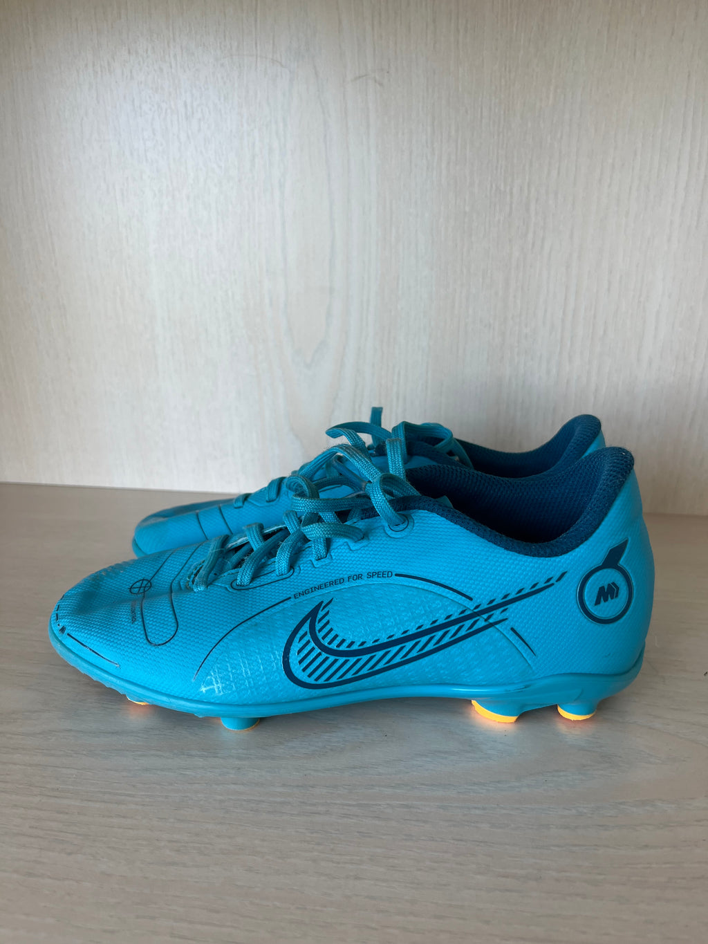 Nike Jr. Mercurial Vapor 14 Club MG, Chlorine Blue, EU 33.5, Good Condition